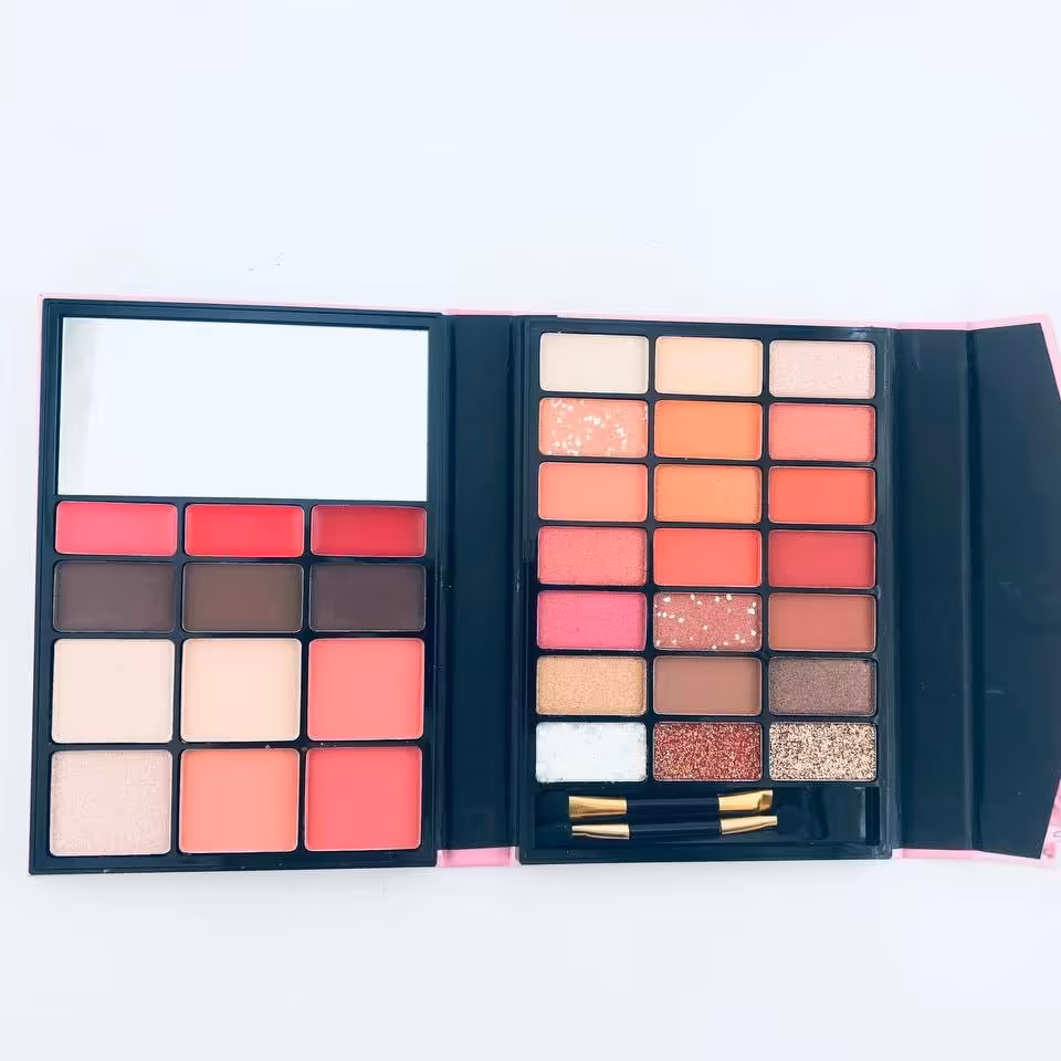 
پالت چندکاره بالرینا انی لیدی
پیگمنت بالا

کیفیت بی نظیر

رنگدهی عالی

ماندگاری بالا

دارای آیینه

اورجینال


