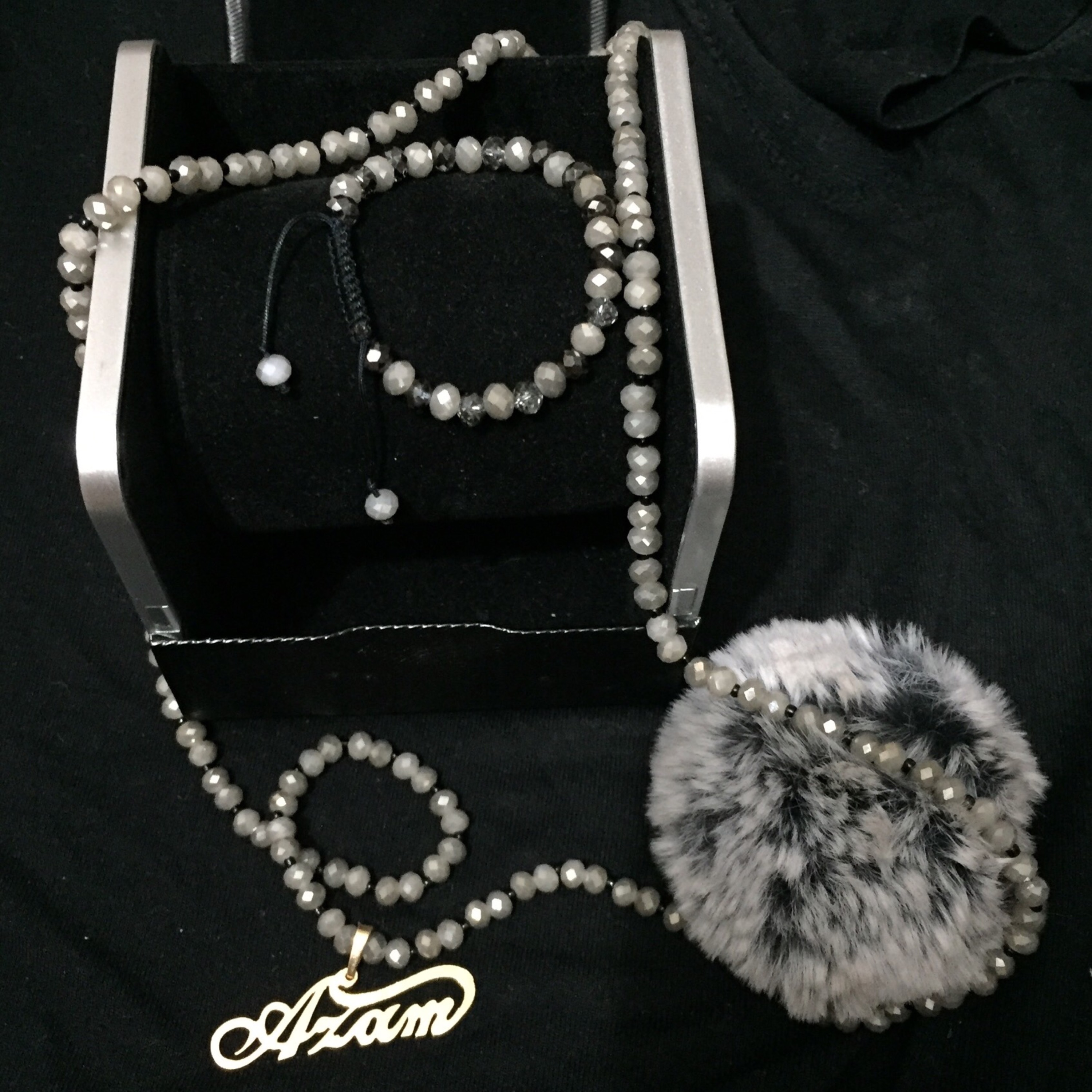 ست دستبند و گردنبند