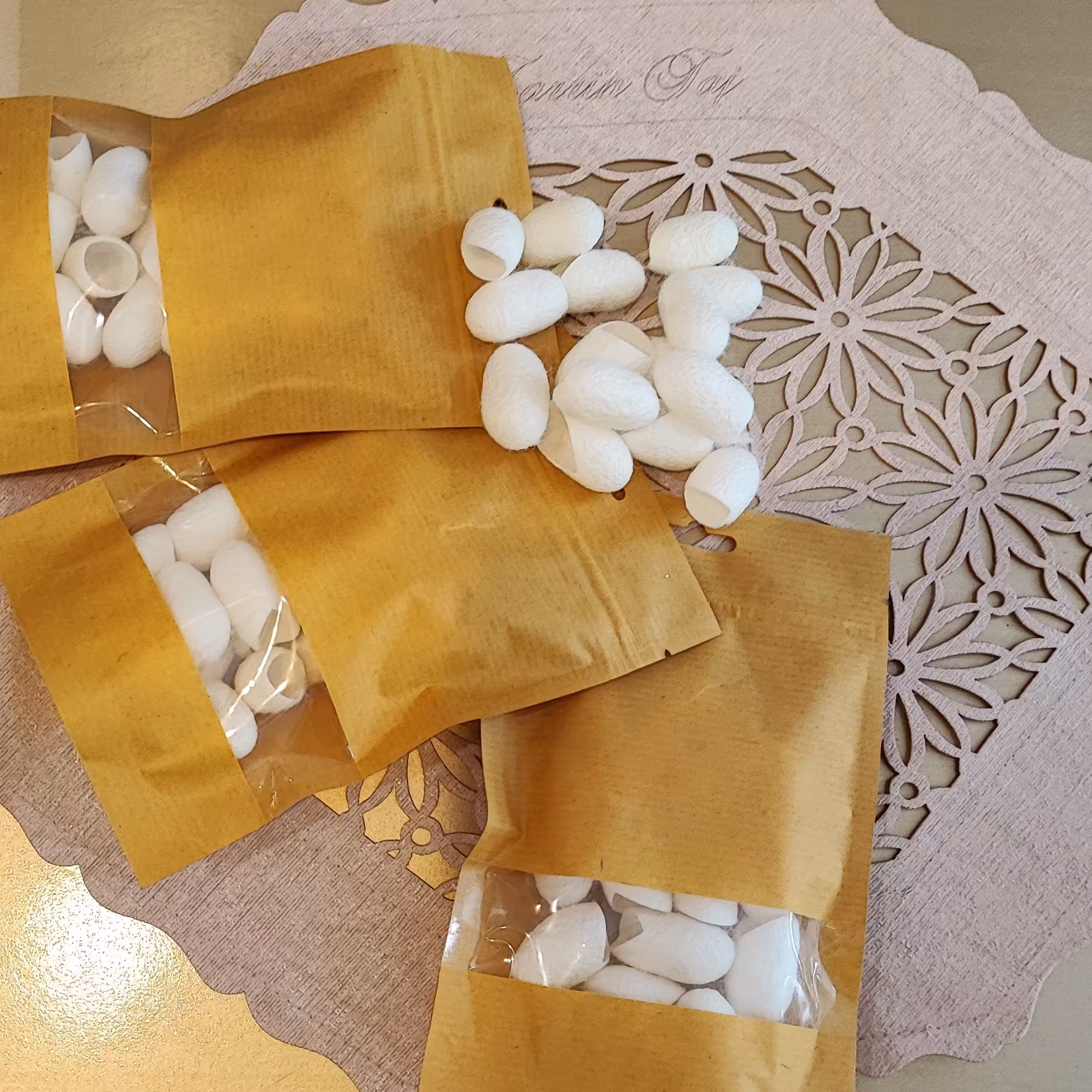 پیله ابریشم  درجه  1درشت 