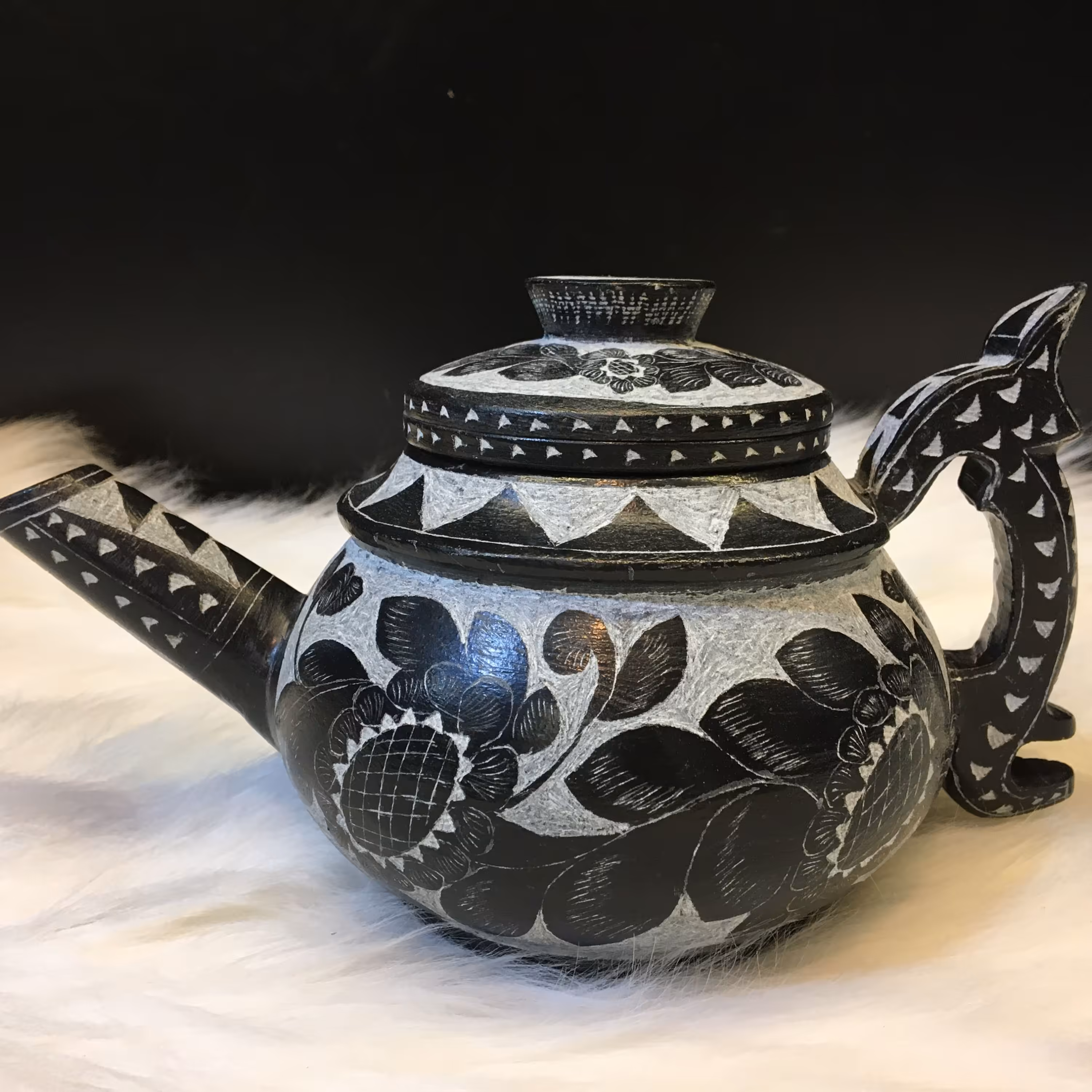 قوری سنگی قابل استفاده