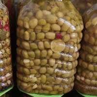 زیتون شکسته ماری درشت و خیلی خوشمزه