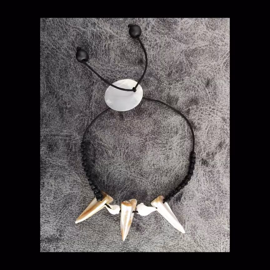 دستبند صدف طبیعی  با قابلیت تنظیم دور مچ 