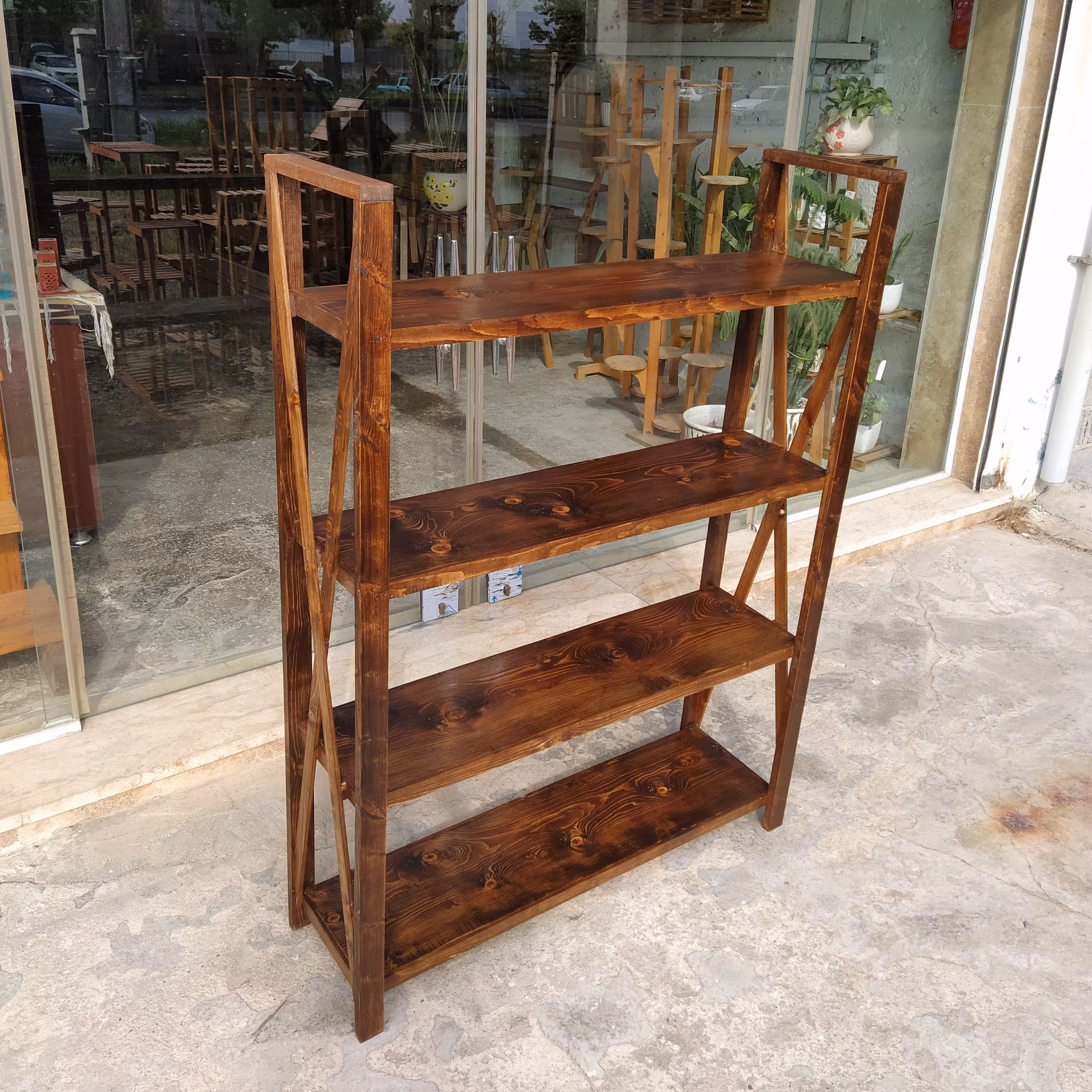 قفسه چوبی پس کرایه