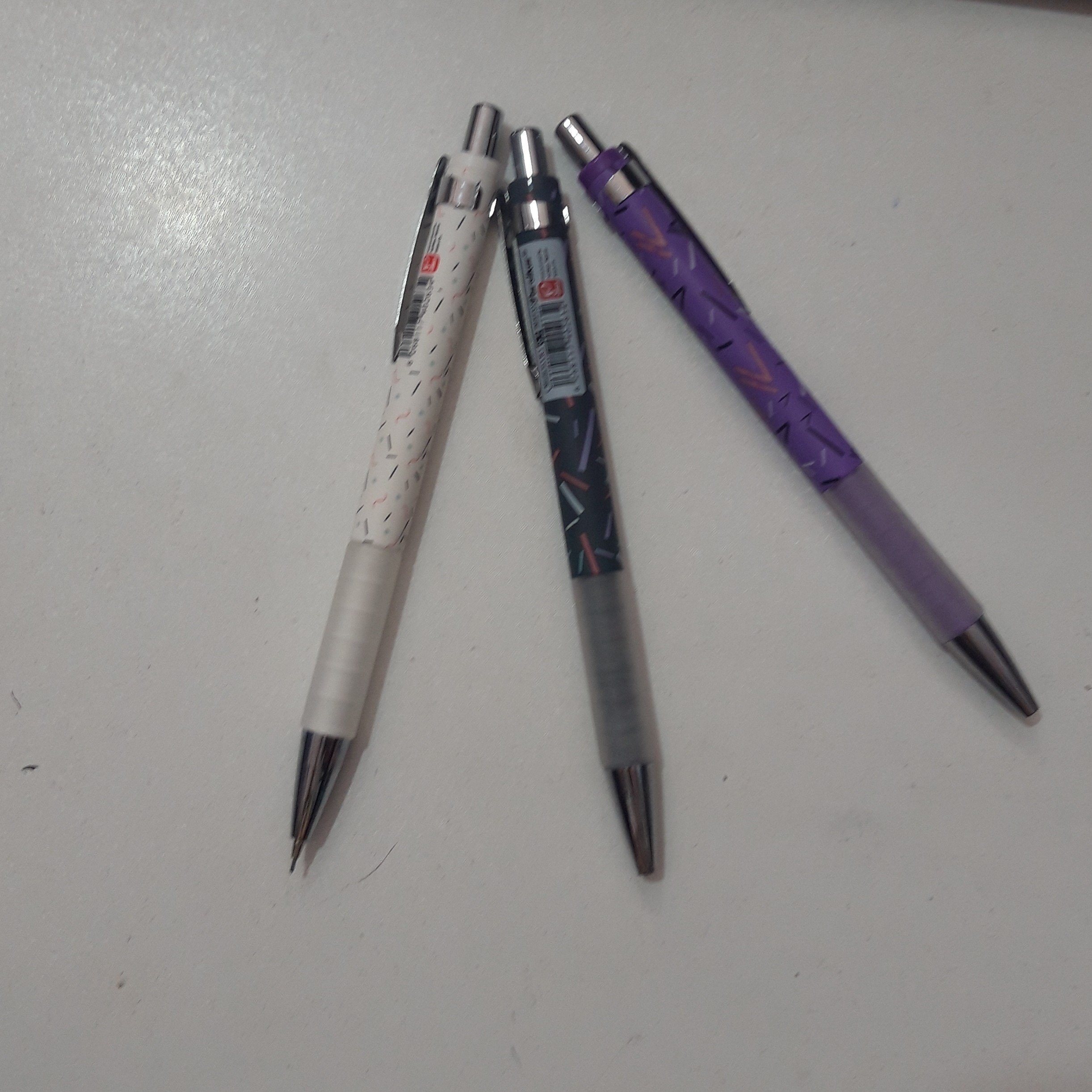 اتود طرح دار  