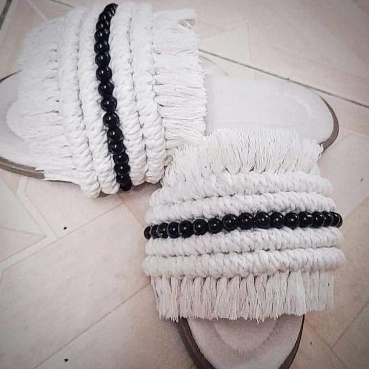 صندل مکرومه