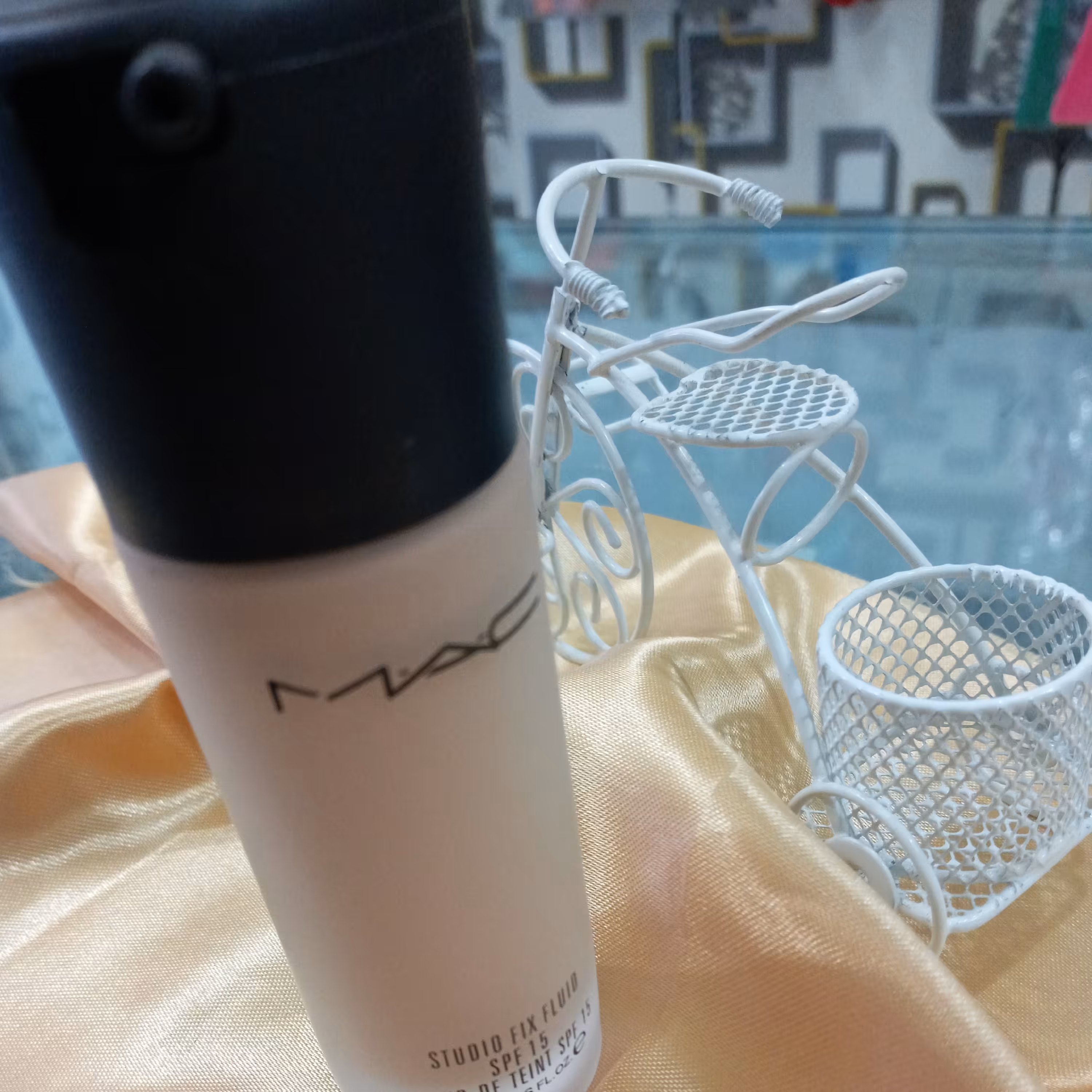 کرم ارایشی .کرم پودر مک پمپی بسیار عالی 