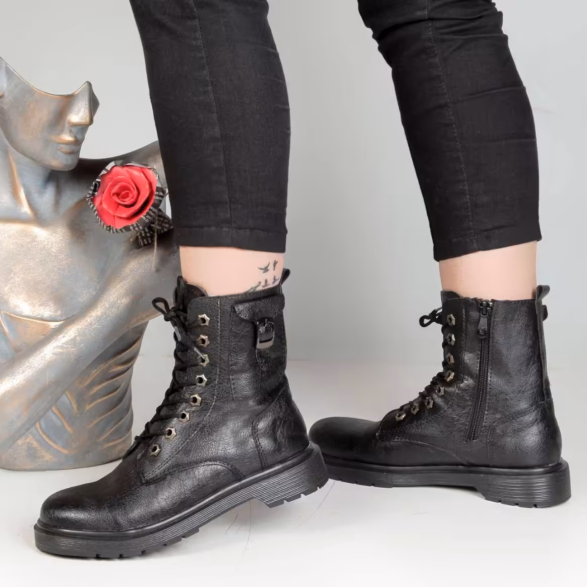 بوت  اسپرت زنانه مدل جیب دار بسیار شیک و راحت 