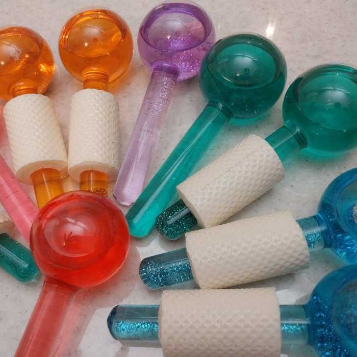 ماساژور گوی یخی اکلیل دار
