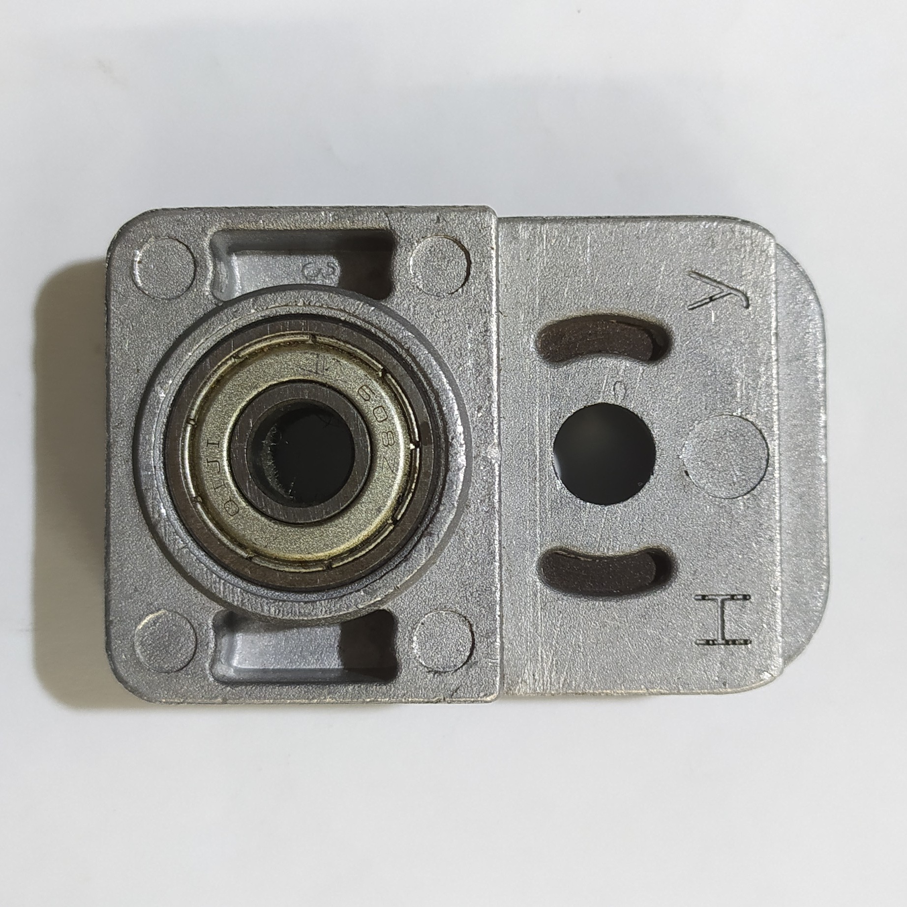 فلنچ دنده مقابل اصلی توسن مناسب برای دریل 0022D یا 3450 توسن همراه با بلبرینگ 