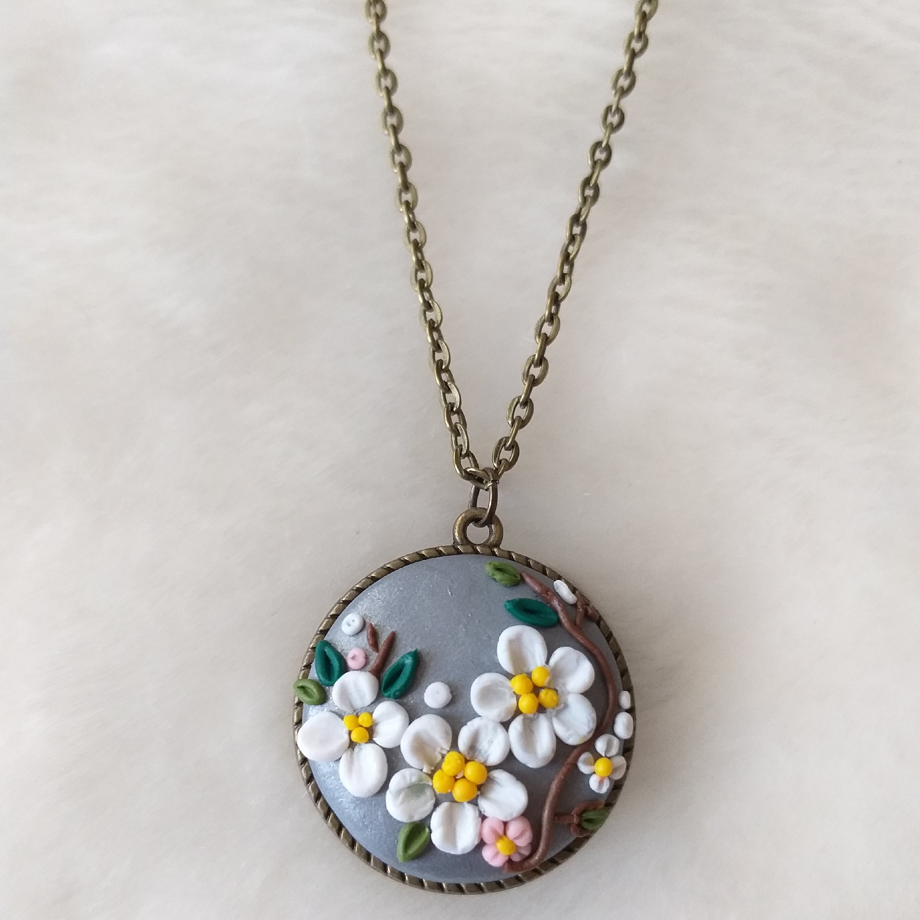 گردنبند  طرح گل