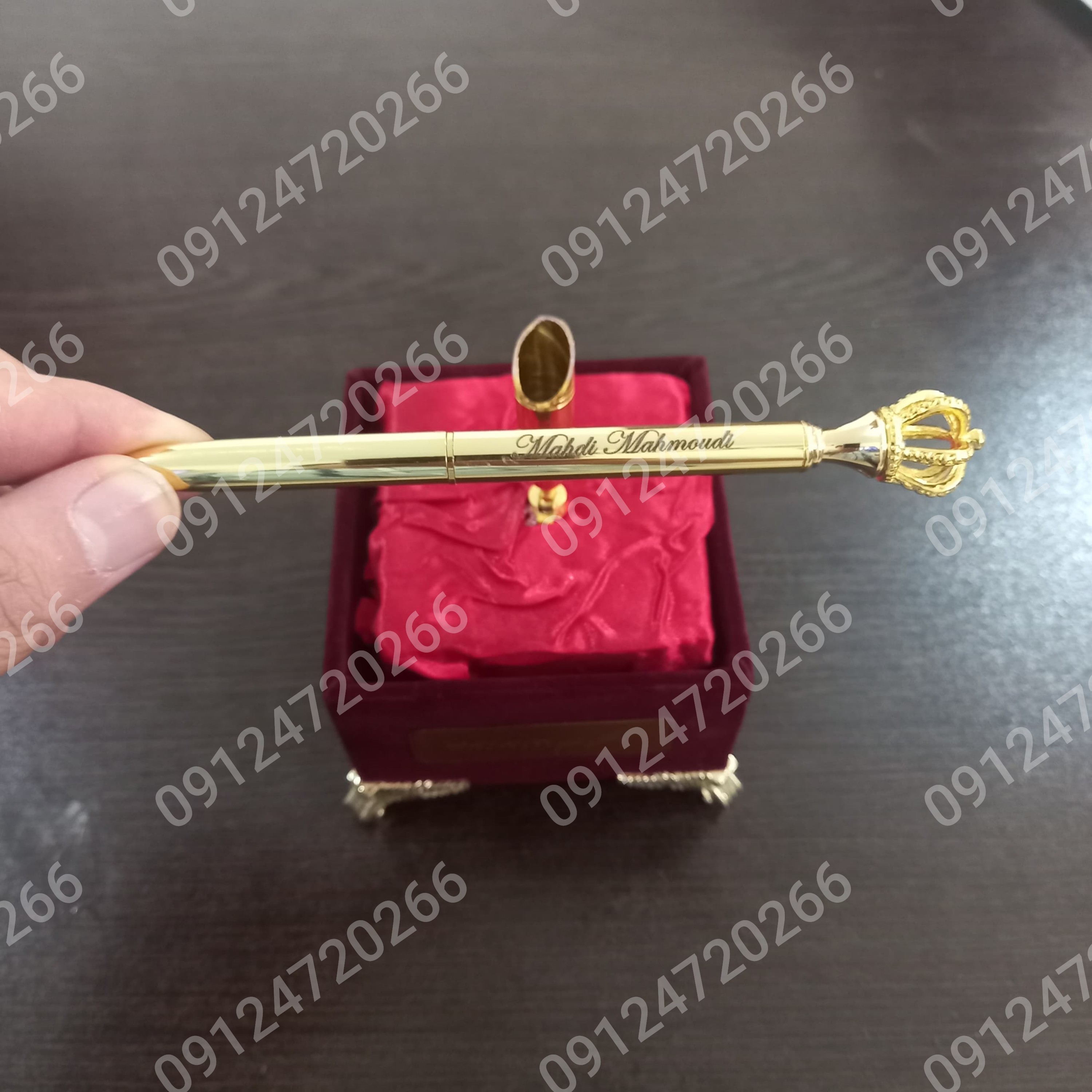باکس رومیزی خودکار با پایه جیر و خودکار روکش طلا 24عیار اینستاگرام kadoonlineorg بیش از 3000نمونه حک شده 09124720266