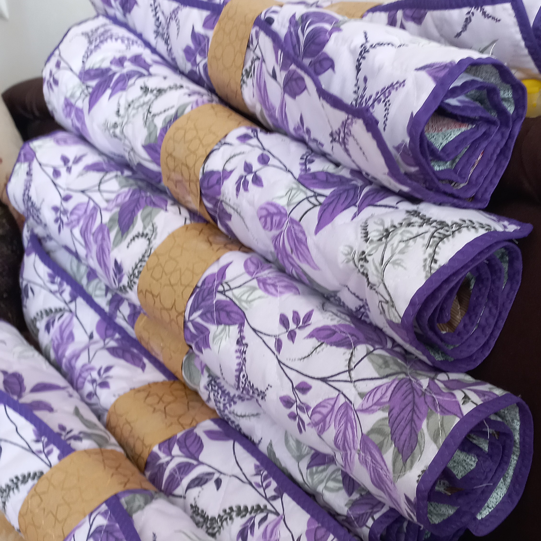 نم گیر 3 لایه ظروف آشپزخانه  پارچه پشم شیشه وسفره پلاستیک  رنگ بنفش  70 در 50 سانت