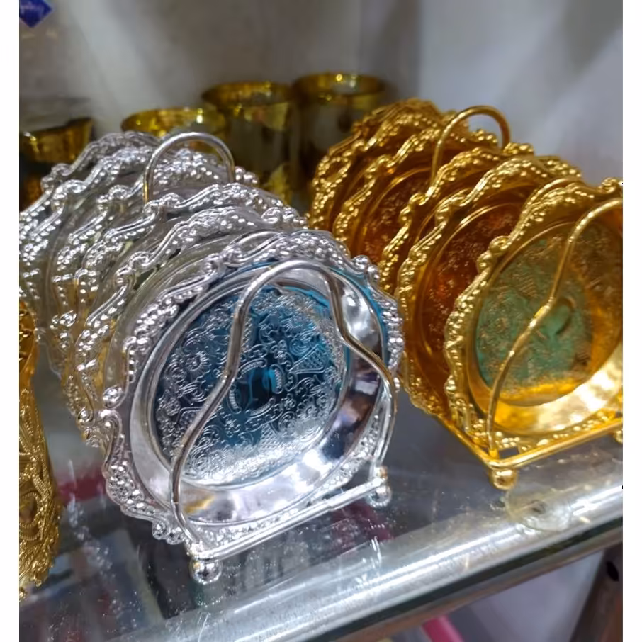 زیرلیوانی بااستند