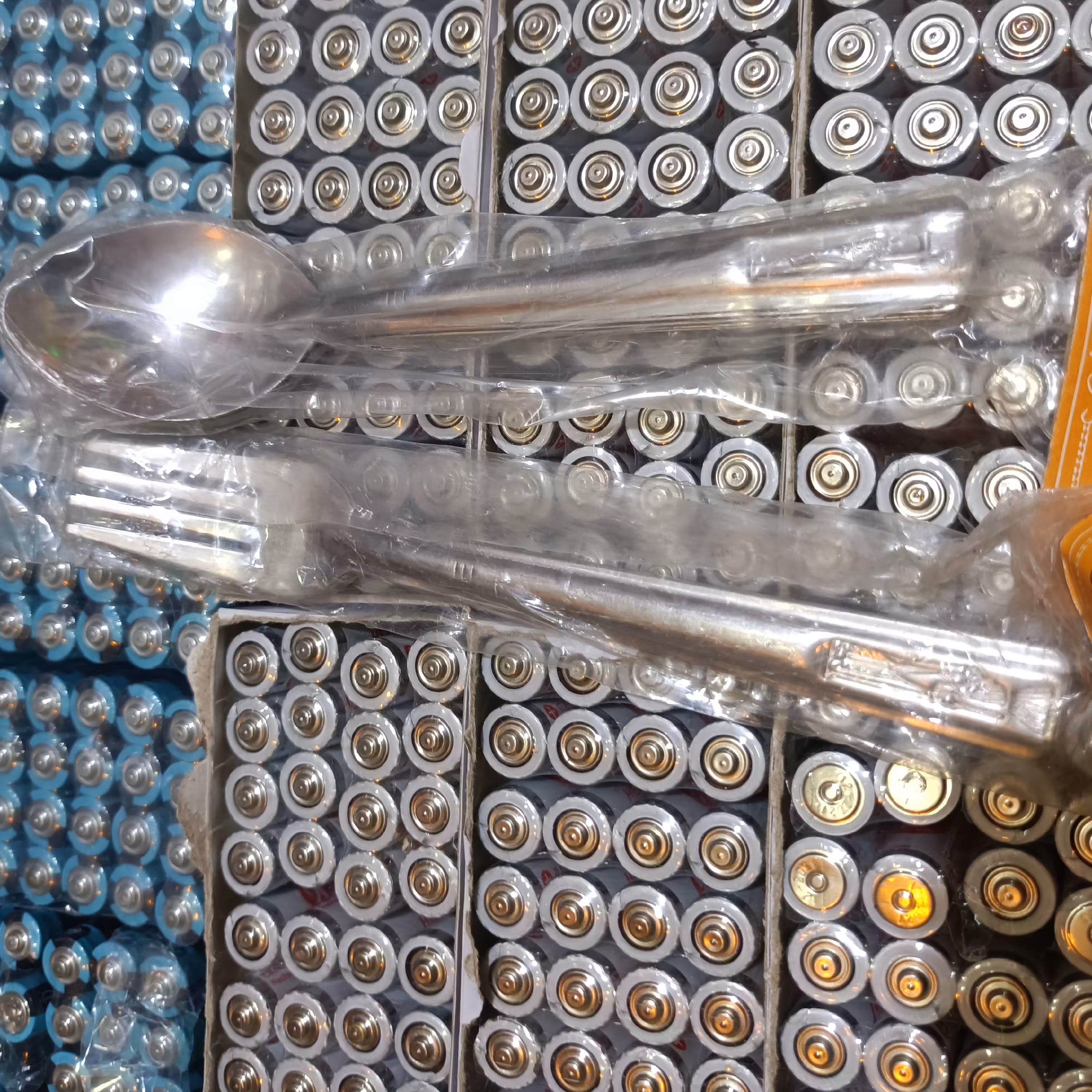 قاشق چنگال اشپزخانه