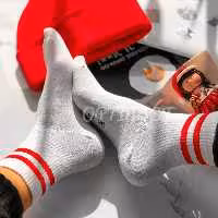 جوراب دوخط قرمز زمینه سفید نیم ساق نخ پنبه