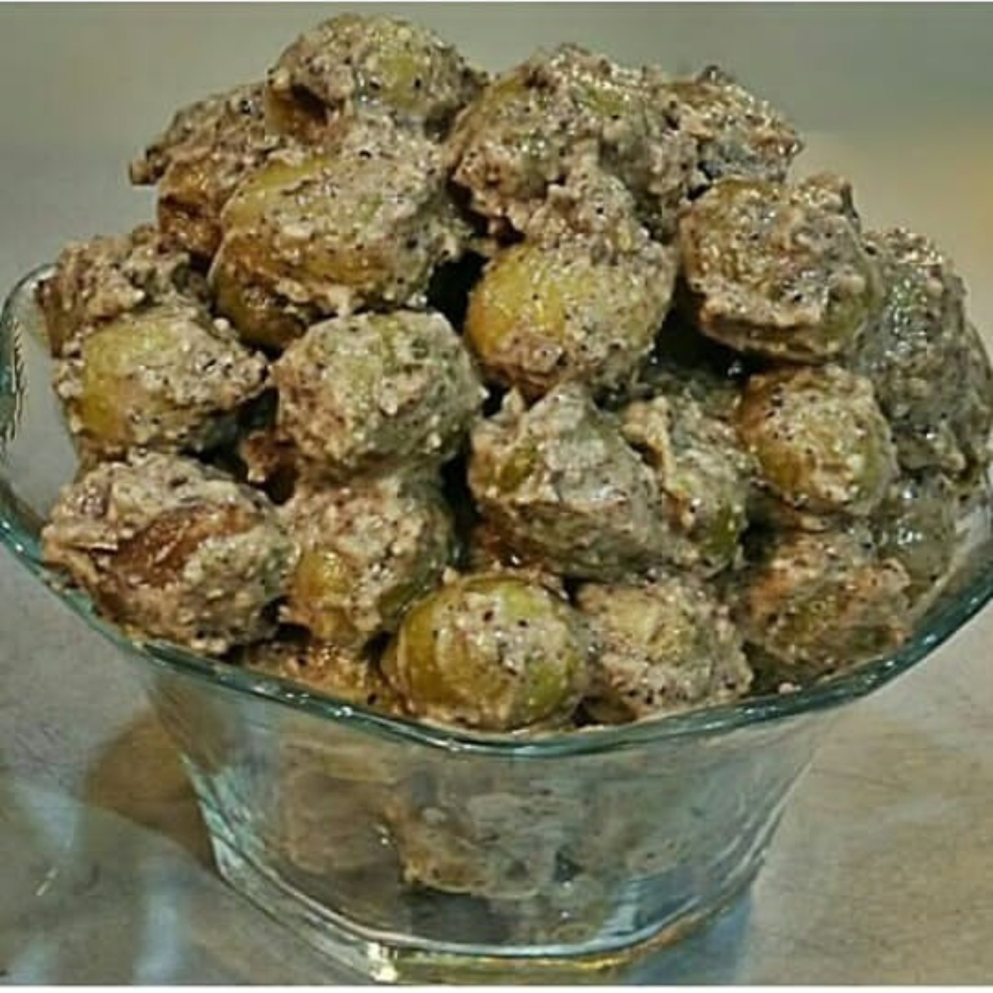 زیتون پرورده 1 کیلویی پر مواد 