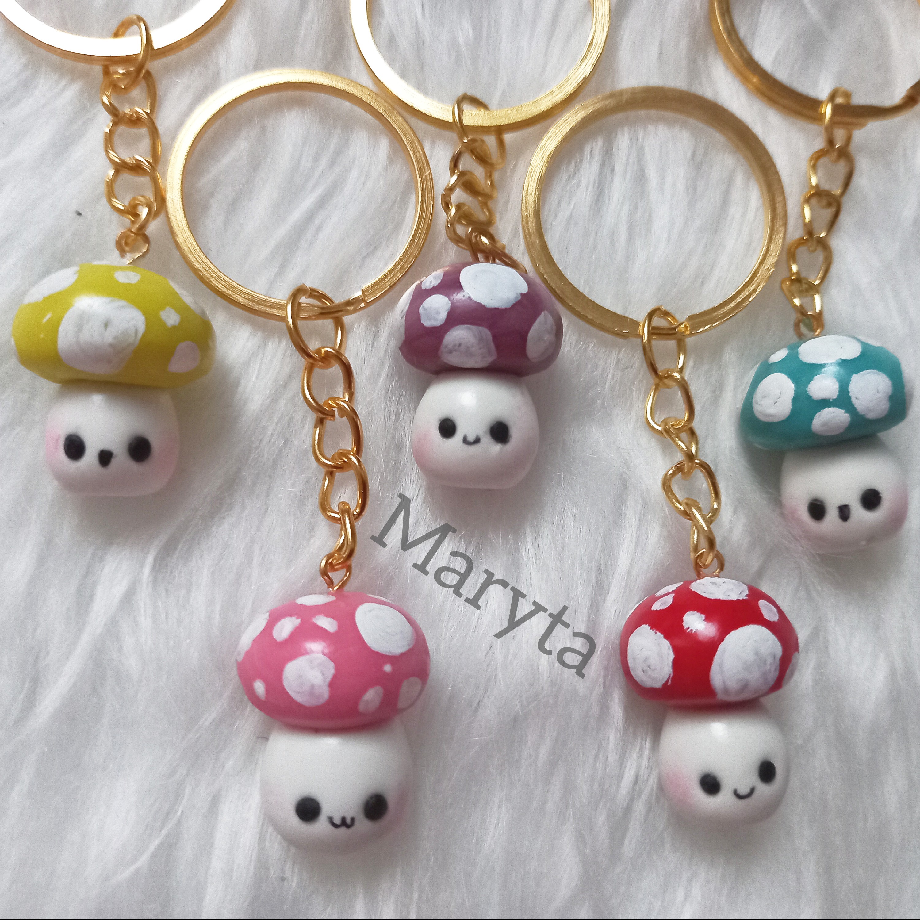 جاکلیدی فانتزی طرح قارچ با رنگ بندی های مختلف  هدیه مناسب برای دانش آموزان