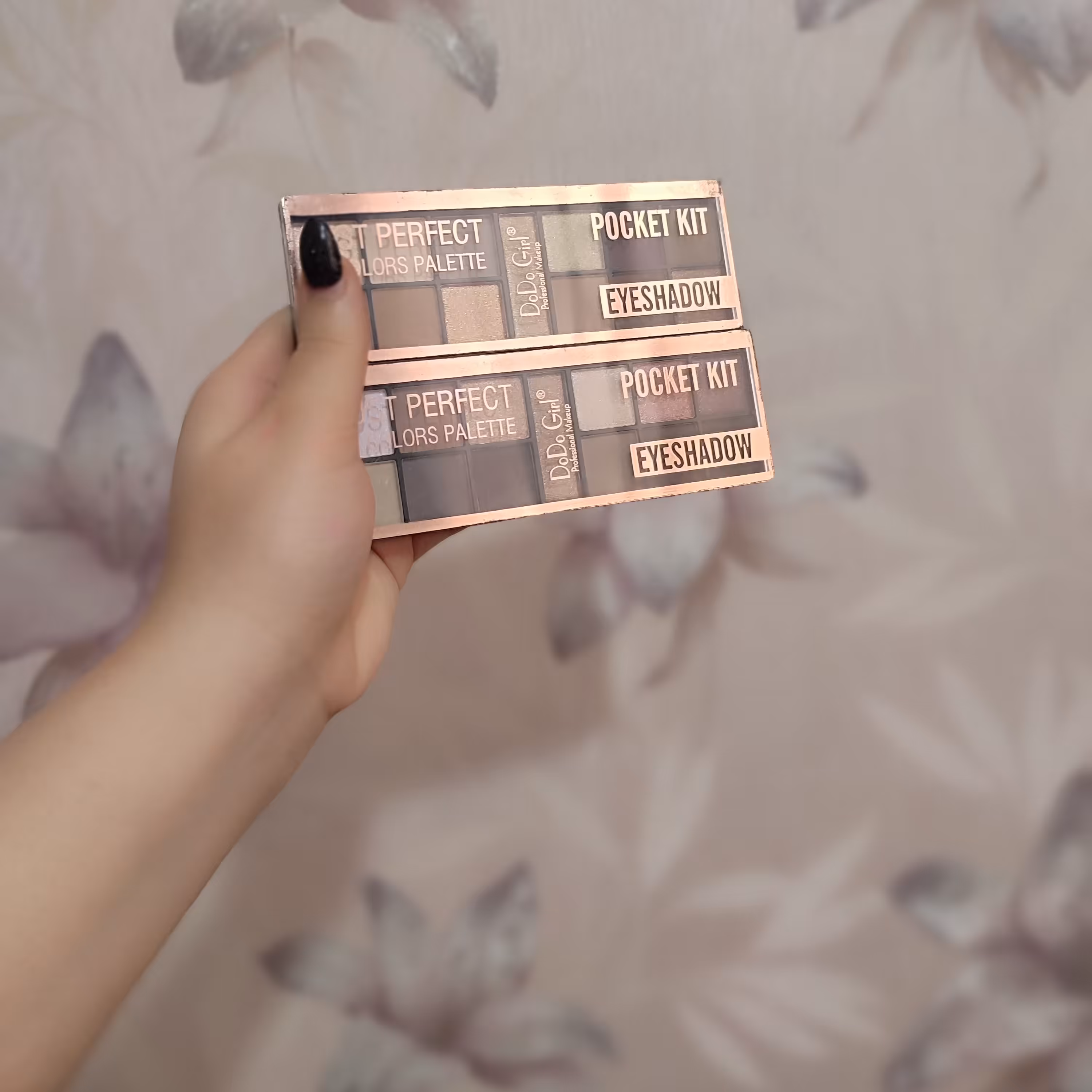 پالت سایه در 13رنگ مات و شاین از برند محبوب دو دو گرل در دو شماره