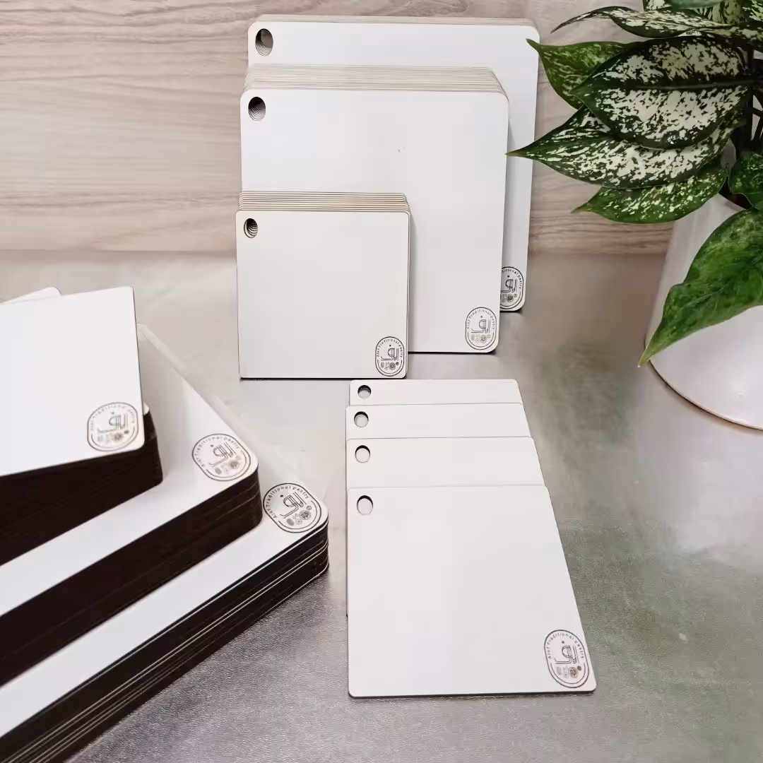 صفحه زیر کیک(سینی زیر کیکی) ام دی اف با سایز 20 در 20 سانتی متر و‌حک لوگو اختصاصی