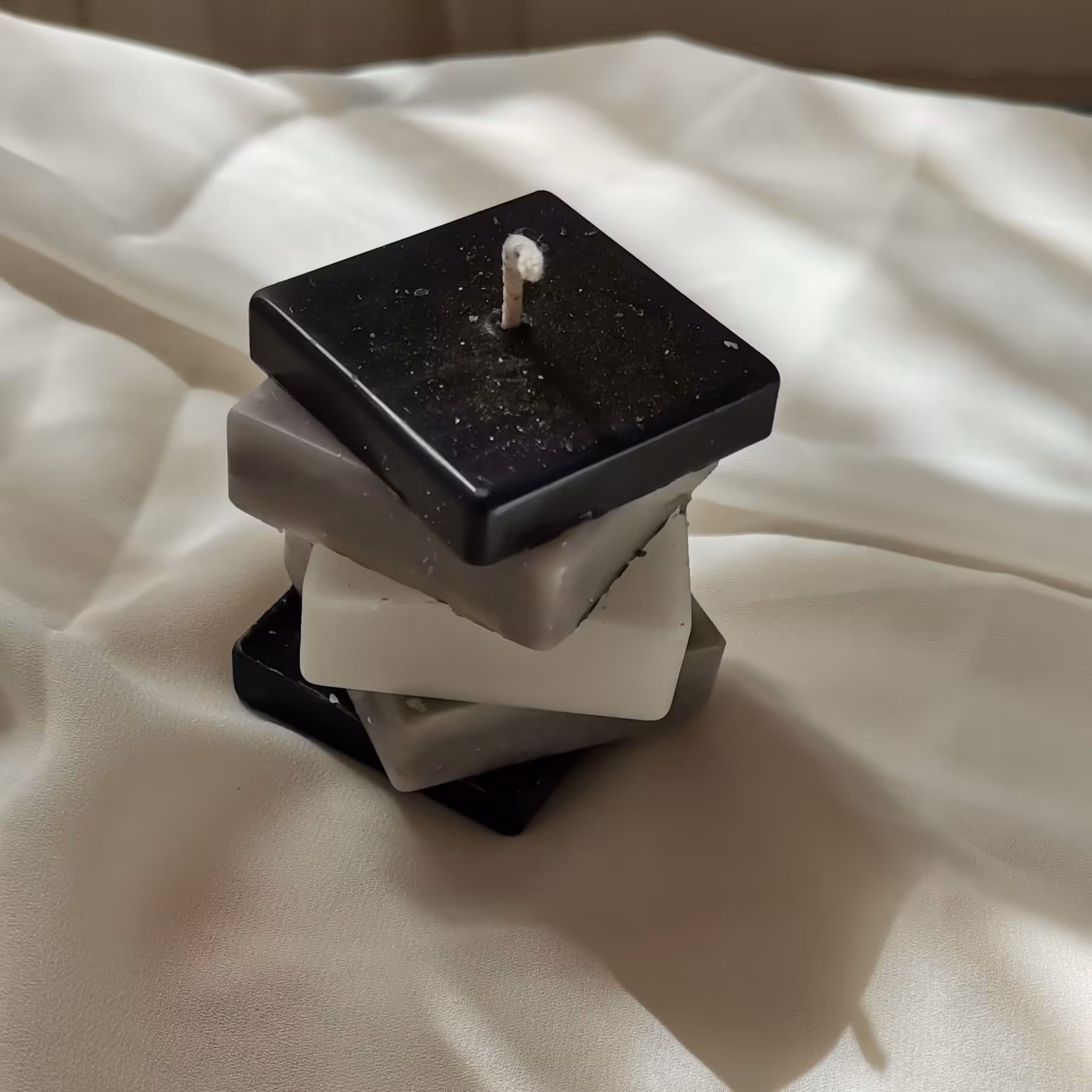 شمع مکعبی طبقاتی