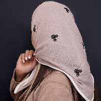 مینی اسکارف (روسری قواره کوچک) گلدوزی شده  کرم