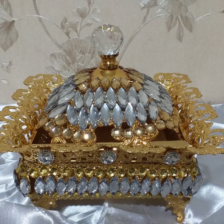 شکلات خوری پایه کوتاه سایز کوچک رنگ طلایی