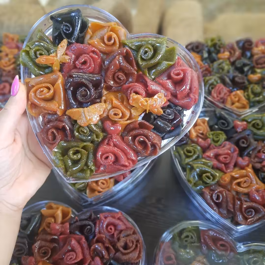 باکس قلبیه گل  بزرگ در چندین رنگ لواشک و چندین مدل لواشک