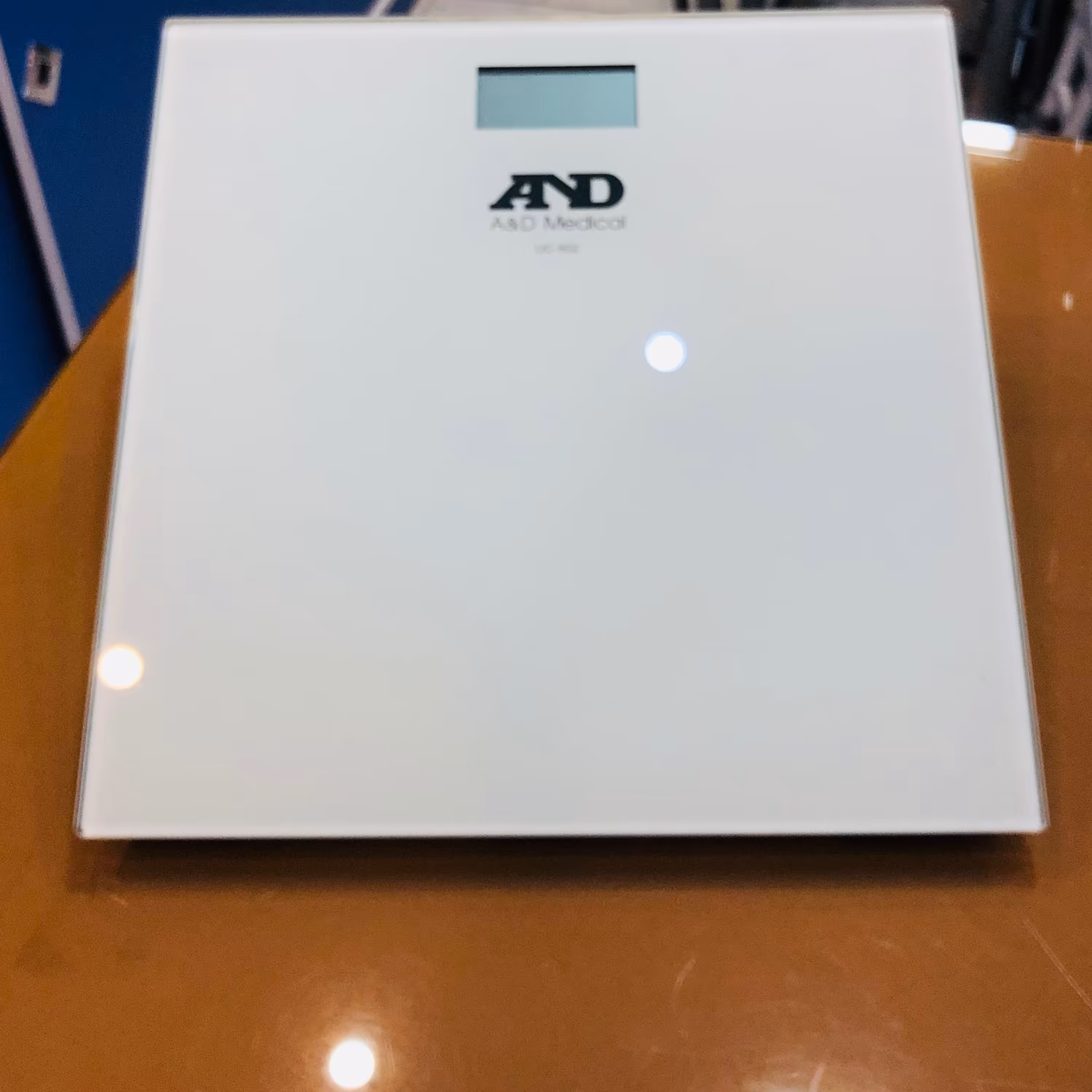 ترازو دیجیتال AND ژاپنی با سه سال گارانتی