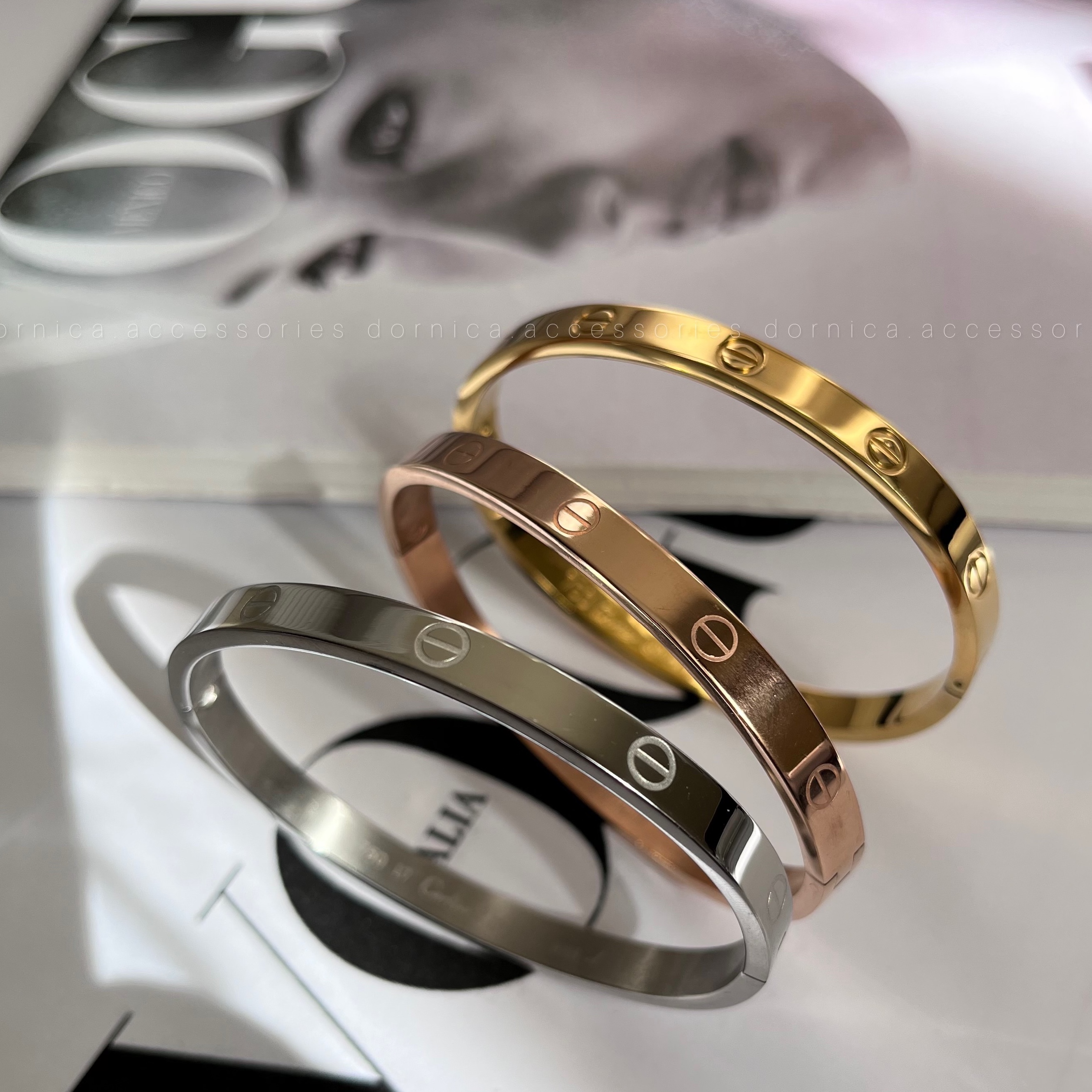 دستبند (بنگل )کارتیر پهن 6میل 