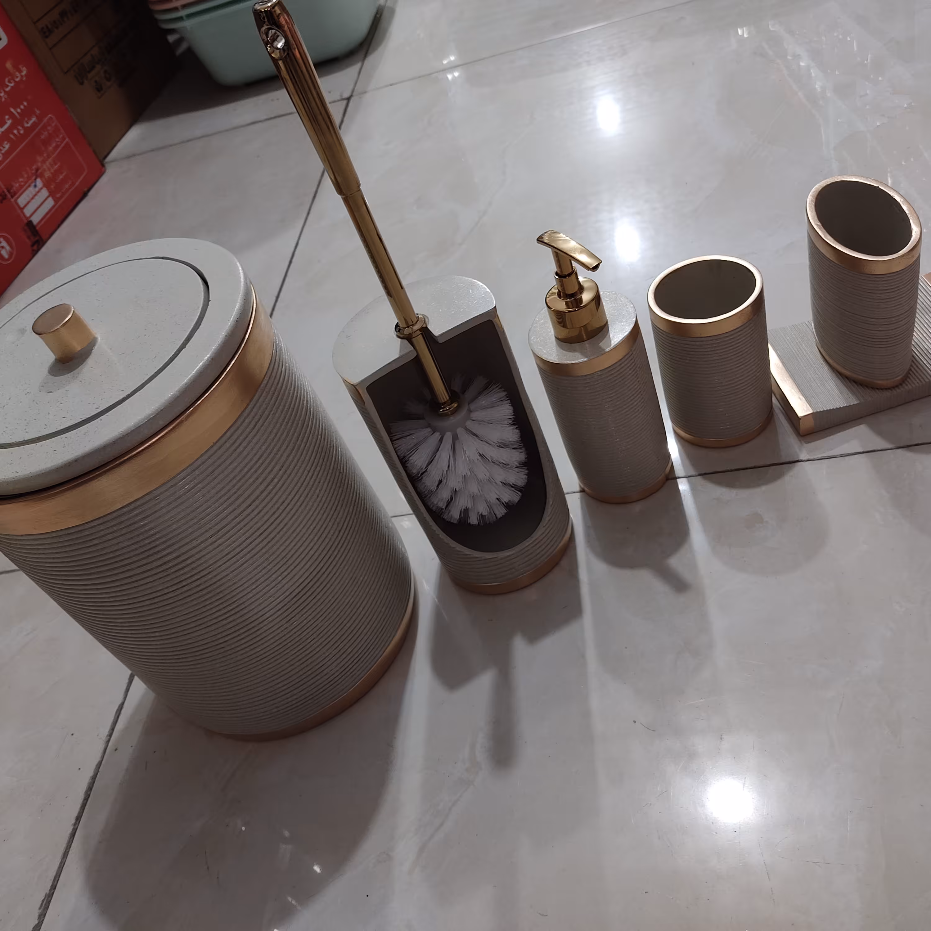 ست سرویس بهداشتیی