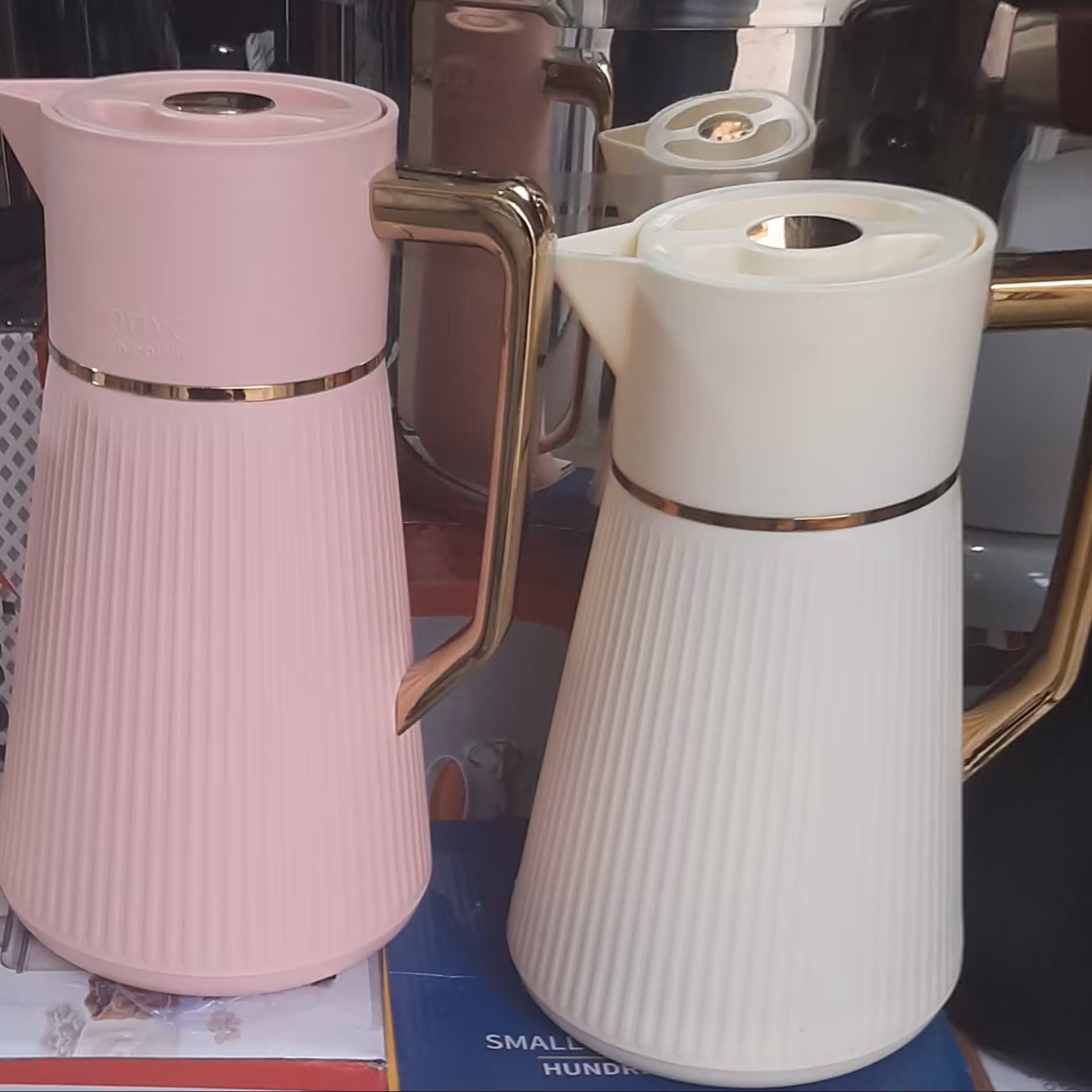 فلاکس 1لیتری اوریو شیشه قرمز