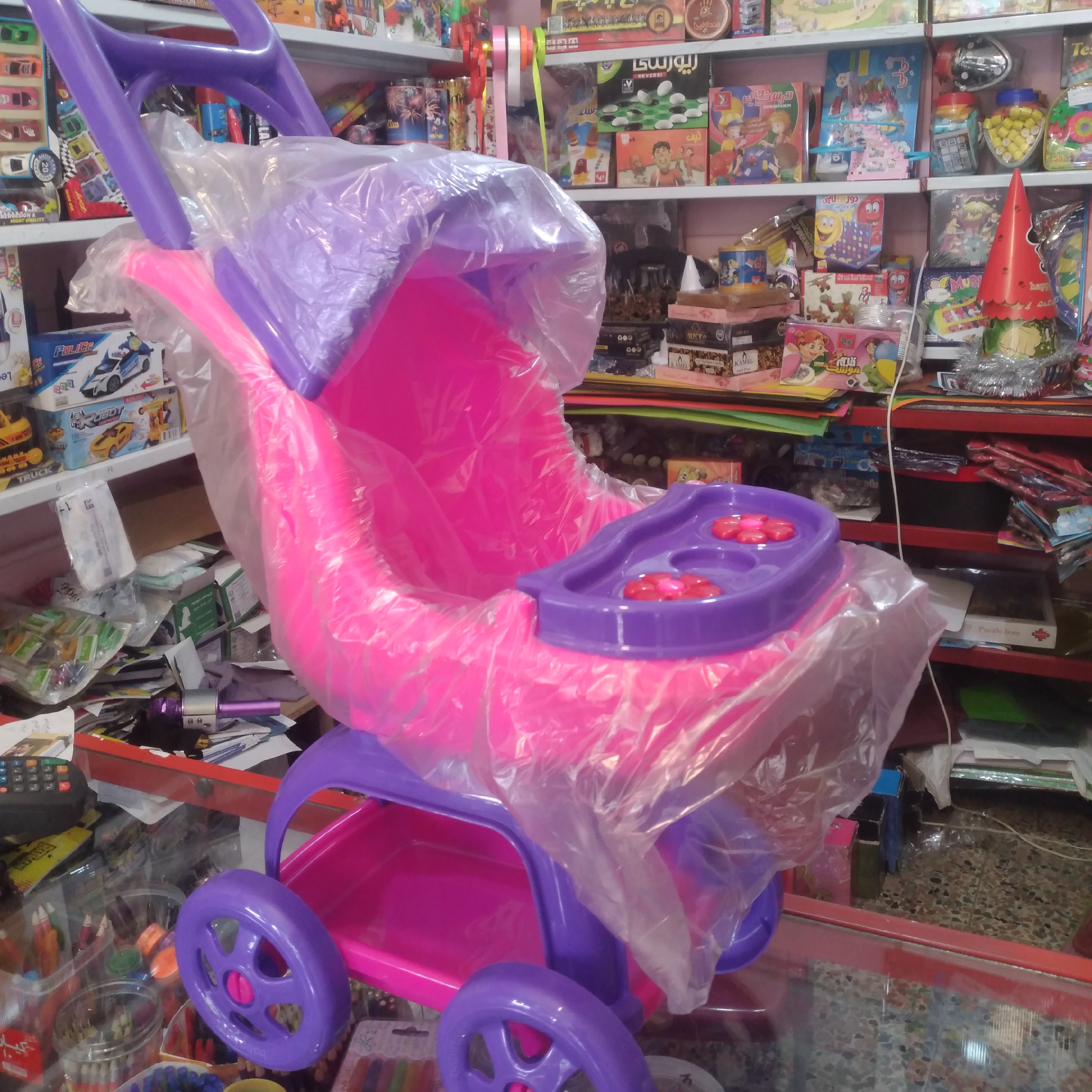 کالسکه عروسک بزرگ