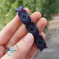 دستبند دوستی دستبافت طرح یخمک پلاس ( آبی و بنفش و طوسی و مشکی) محصول کاملا دستساز تیم گوزن آبی