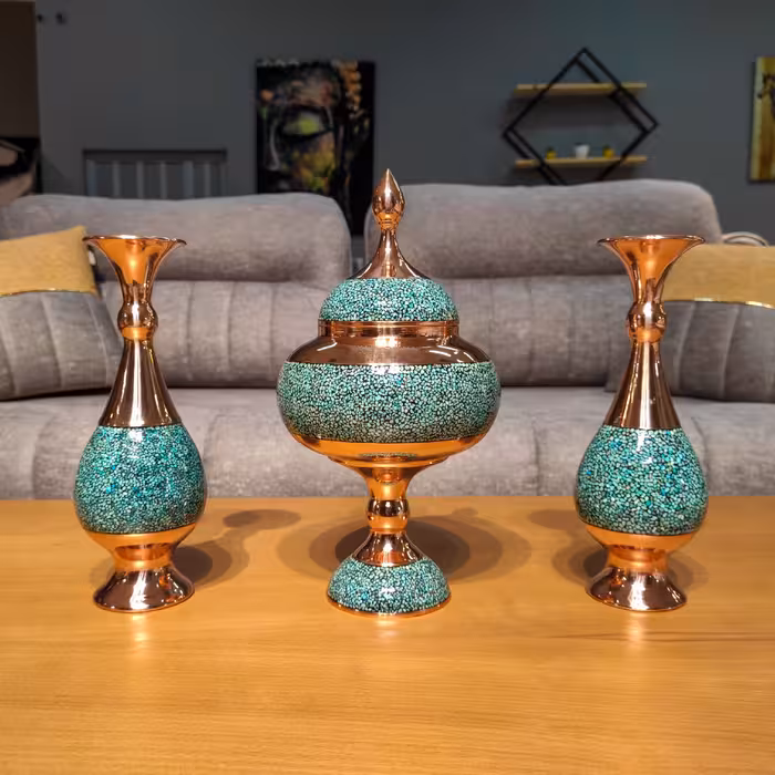 ست سه تکه فیروزه کوبی شکلات خوری ارتفاع 30 و گلدان صراحی ا تفاع 25 برند گوهر