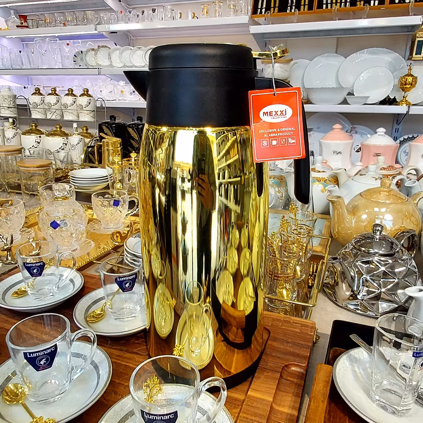 فلاکس ، فلاسک خارجی 1.9 لیتر استیل طلایی ضد زنگ  برند مکسی