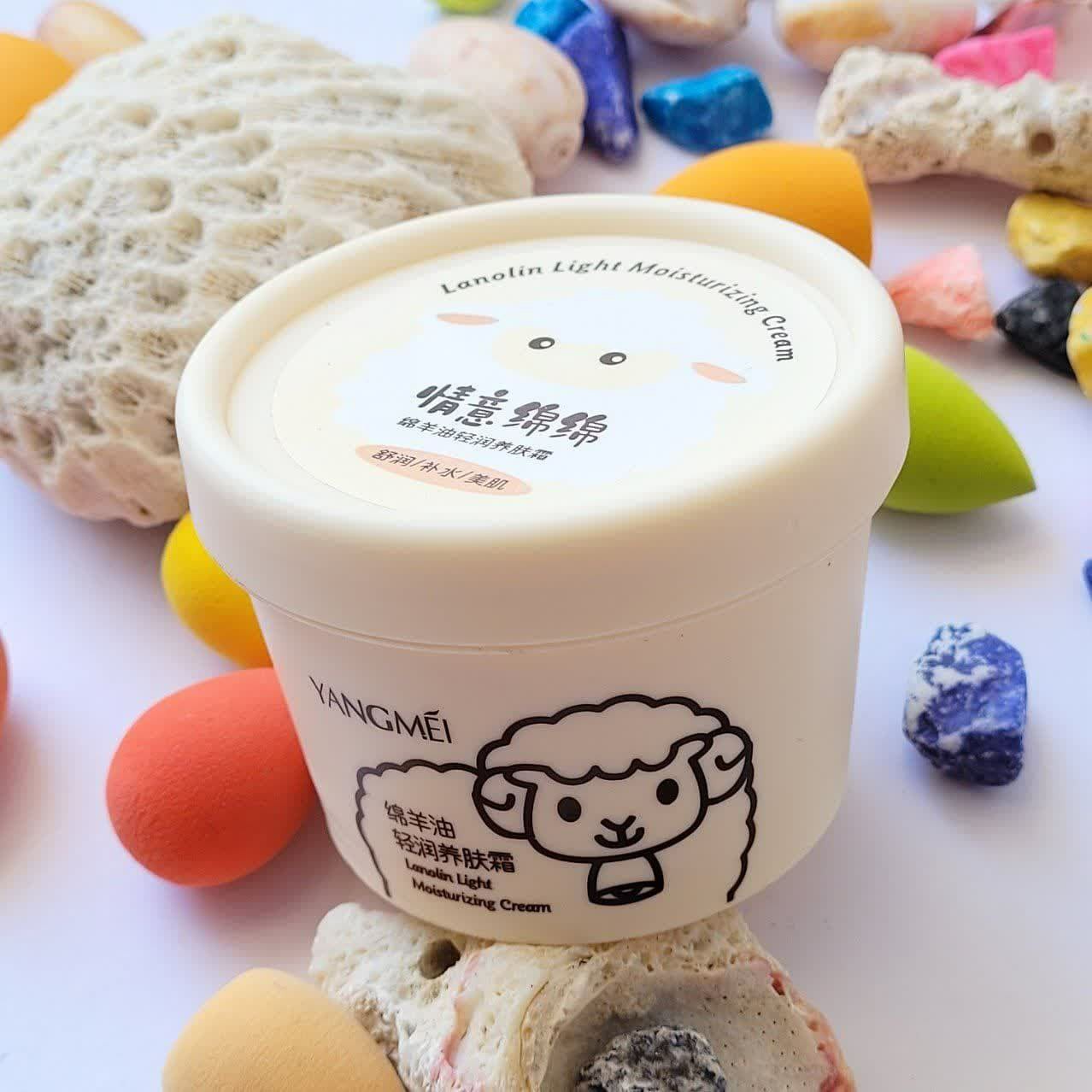 کرم کاسه ای مرطوب کننده لانولین شیر گوسفند یانگمی