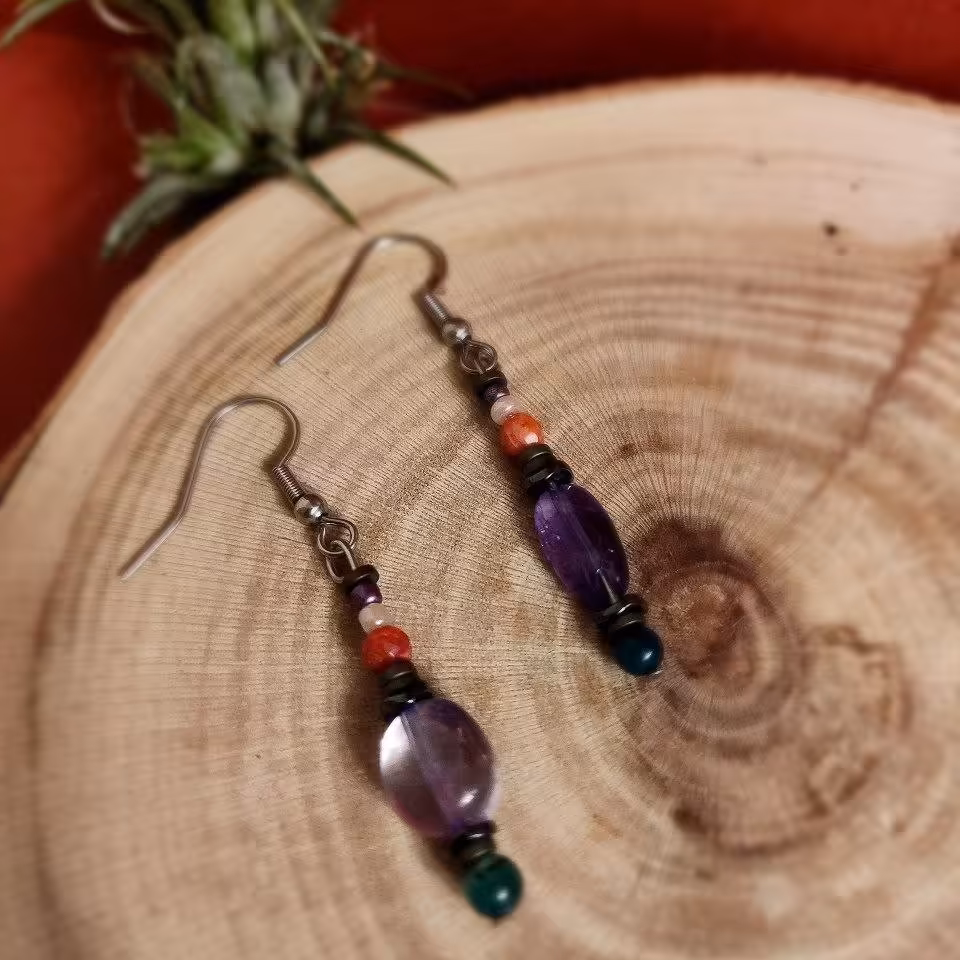 گوشواره نامنظم سنگ امیتیسیت وعقیق وجید