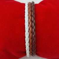 دستبند چرم  دست ساز  قفل مگنتی دوخت دست درسایز های سفارشی بسیار زیبا و شیک و منحصر به فرد ضمانت کار مادام العمر