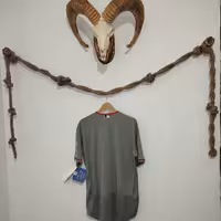 تی شرت بیسبالی اورجینال جرزی دکمه دار طوسی با لوگو قرمز رنگ مناسب دختر و پسر 