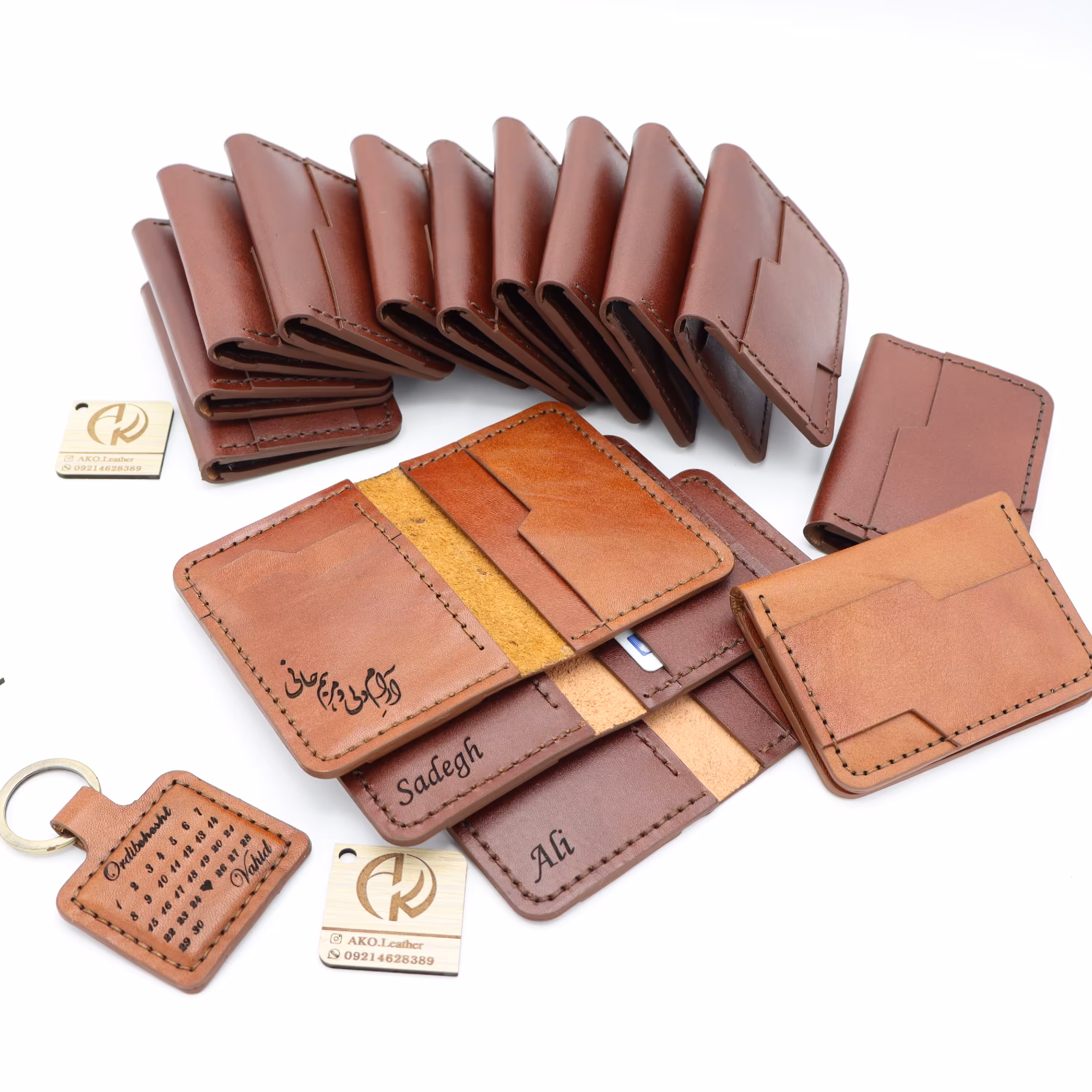 جاکارتی چرم طبیعی زنانه و مردانه دست دوز