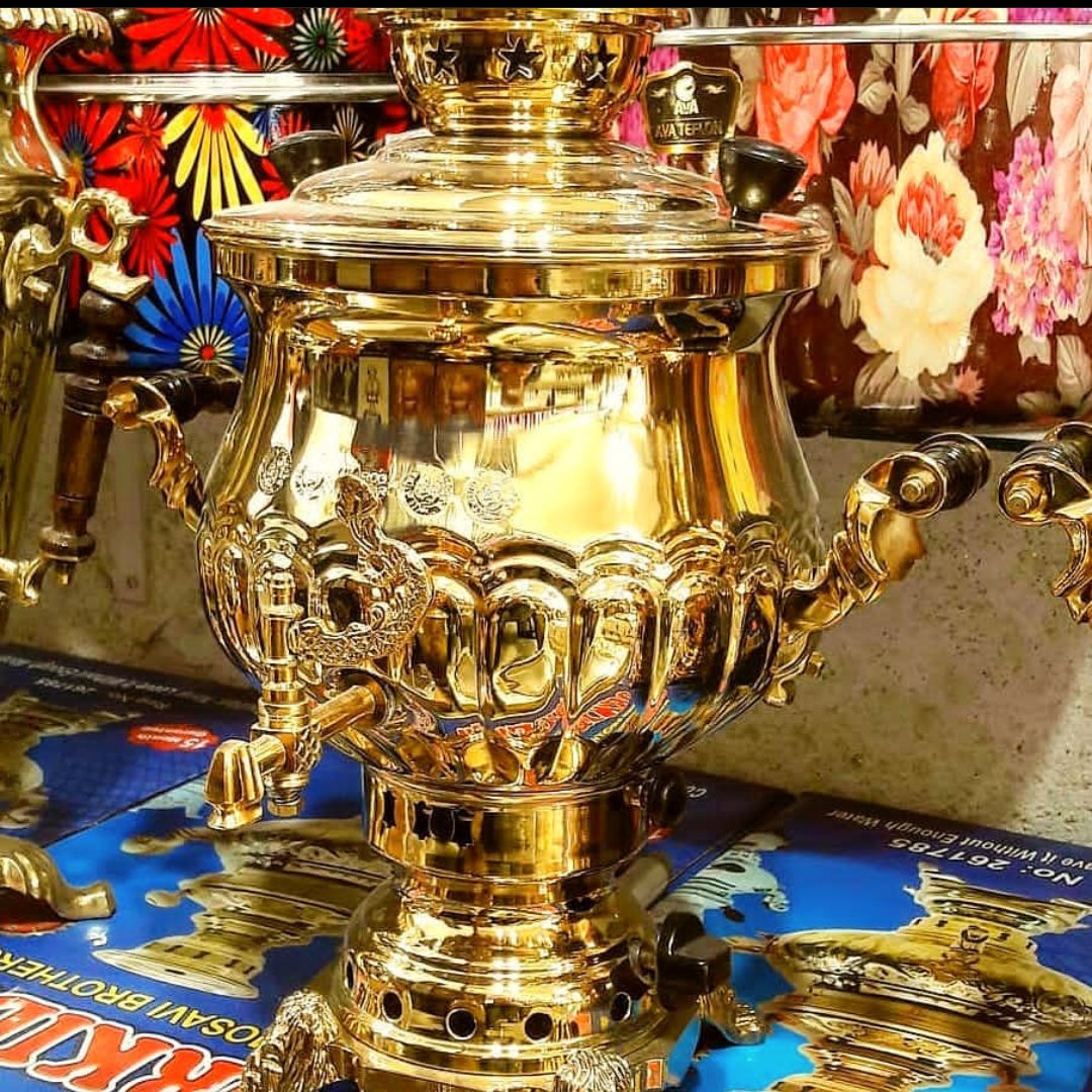 سماورگازی برنجی آب طلا کاری سیستم نانو 7 لیتر مدل طاووسی بدنه کاملا برنج خالص و پوشش بدون تغییررنگ میباشد طلایی ثابت.