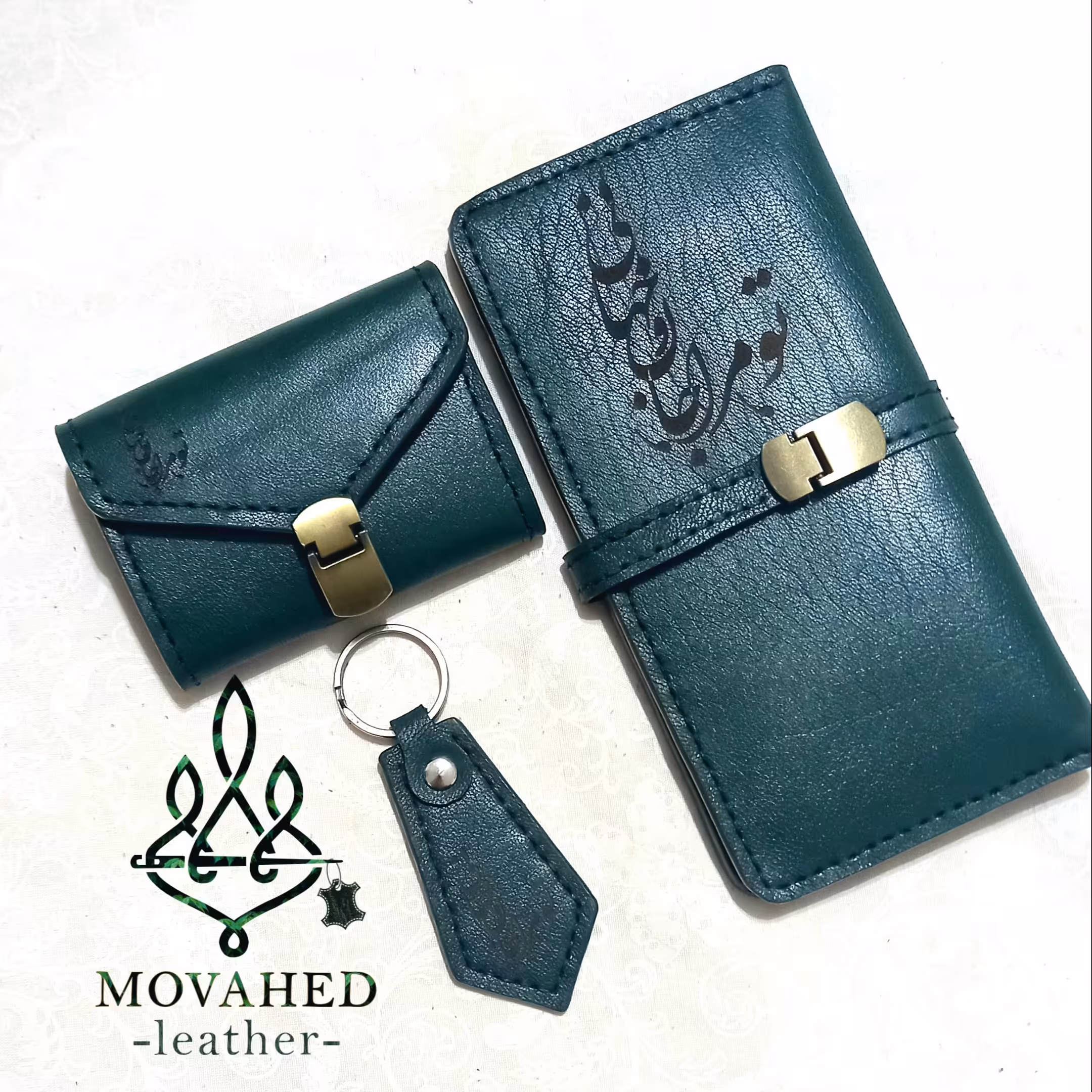 ست چرمی دارای حک متن با قفل مغناطیسی  