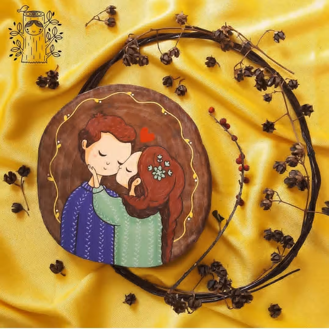 دیوارکوب چوبی طرح پسر  دختر