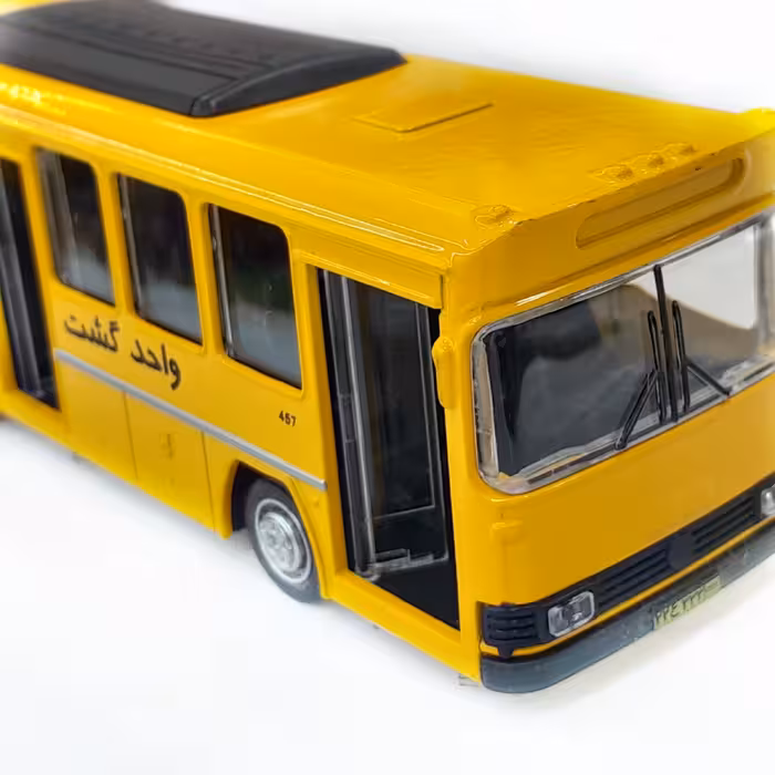 اتوبوس فلزی مرسدس بنز شرکت واحدزرد رنگ موزیکال و چراغدار 