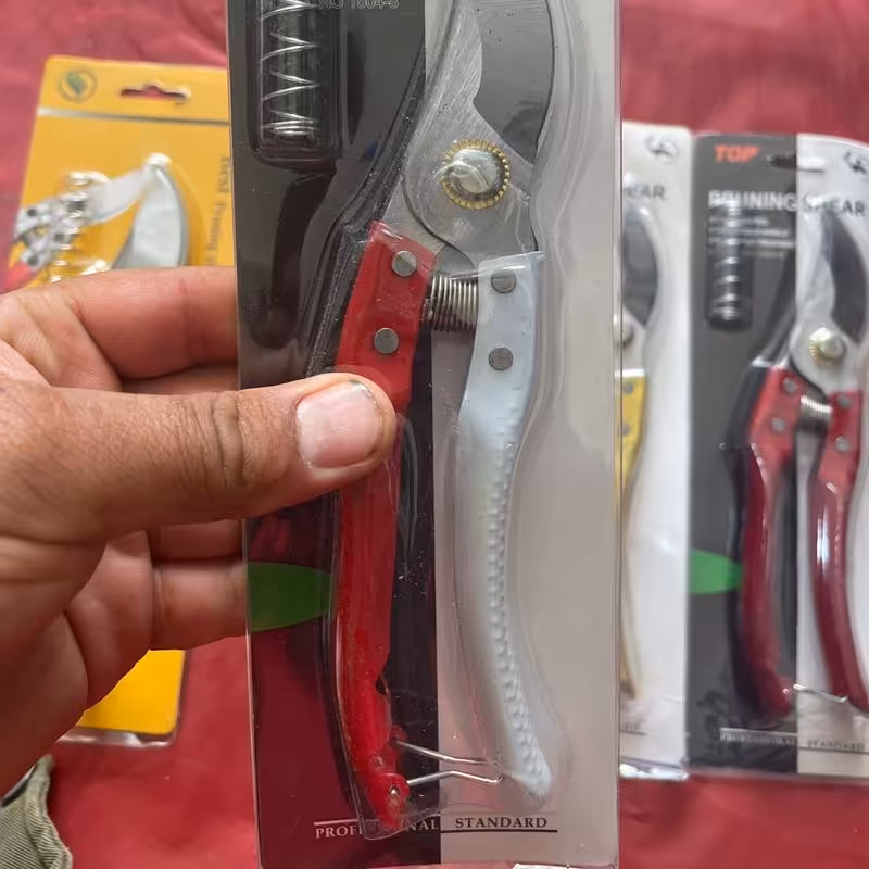 قیچی هرس باغبانی ساخت تایوان بسیار عالی وقیمت مناسب 