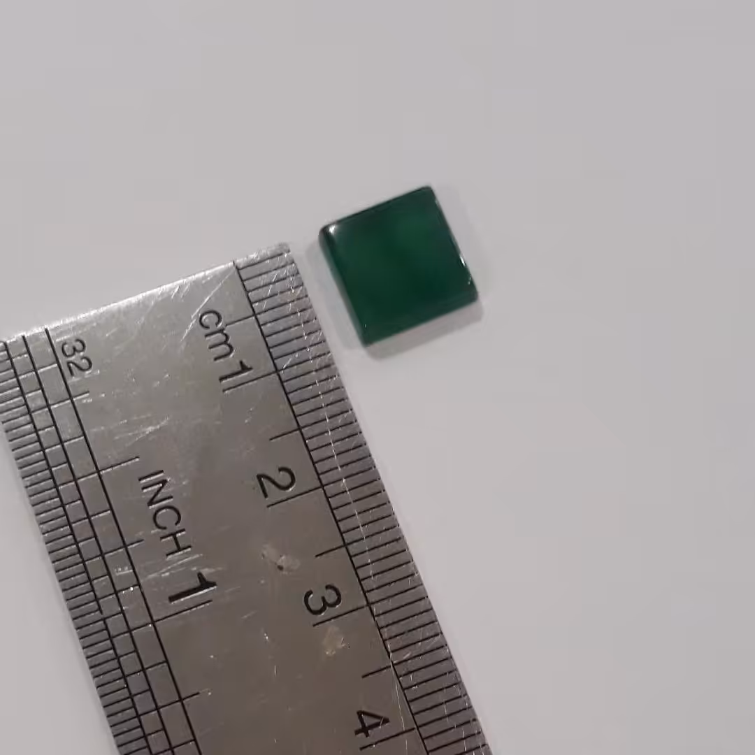 نگین عقیق سبز رنگ - تراش مربعی - مناسب ساخت زیورآلات - کلکسیون و سایر