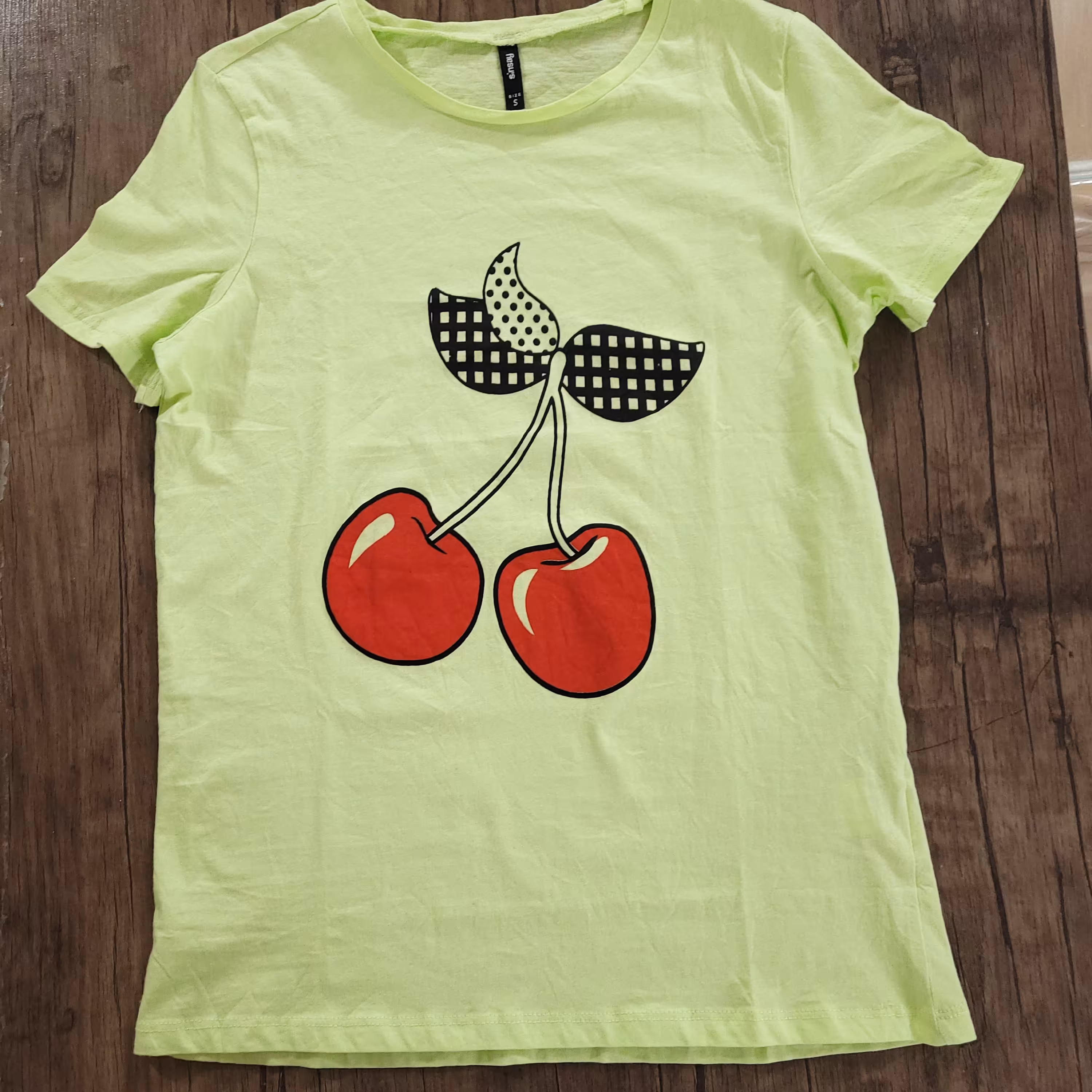 تیشرت زنانه و دخترانه وارداتی سایز اسمال جنس نخی خنک 