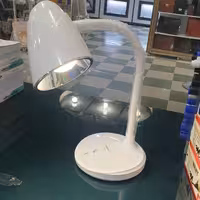 چراغ مطالعه شارژی