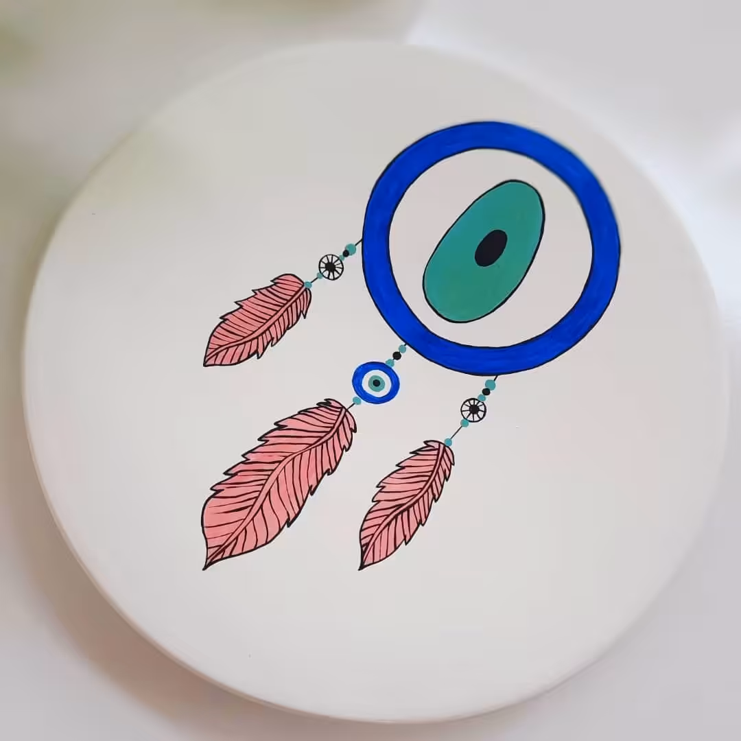 دکوری دیواری چشمی ساده و زیبا