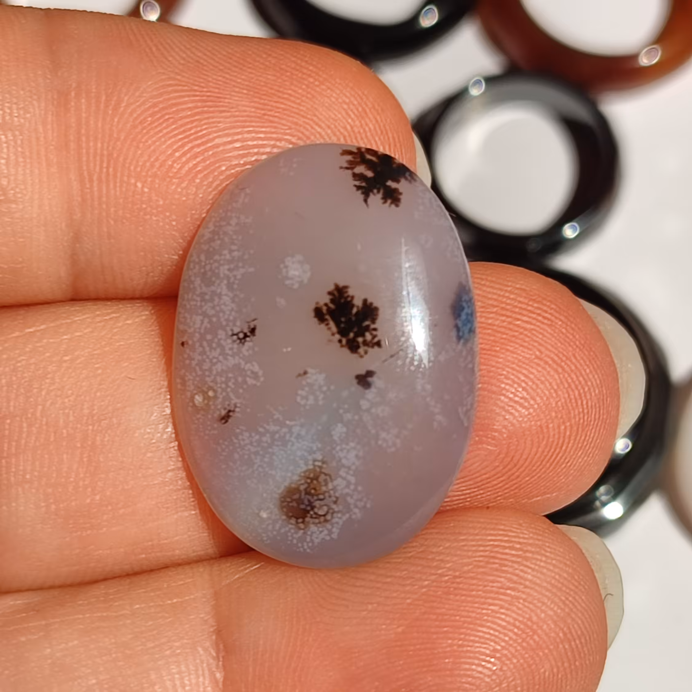 نگین عقیق شجر قائن وزن 3.4 گرم